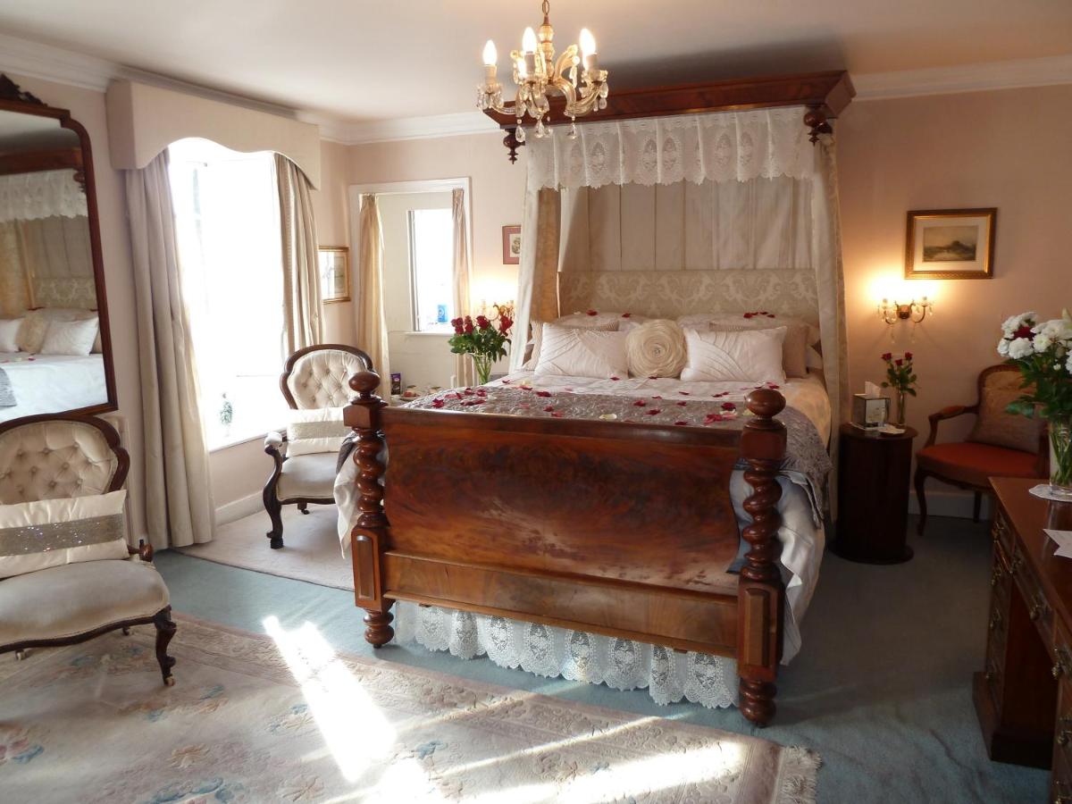 Queen Anne House view 5