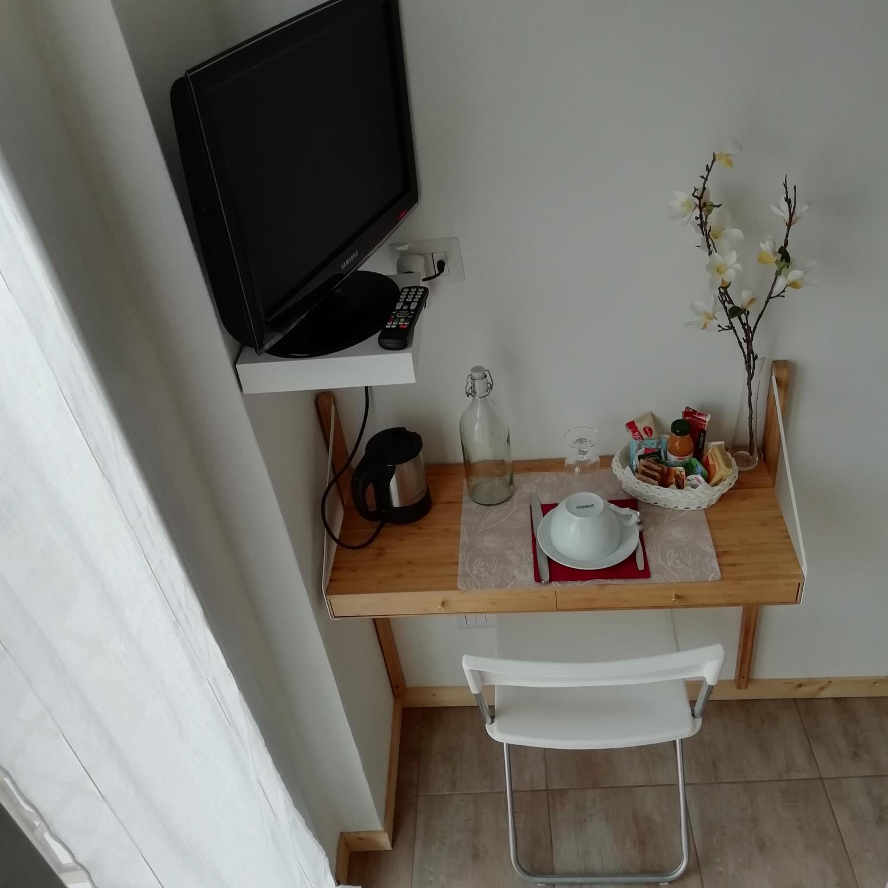 Photo 8