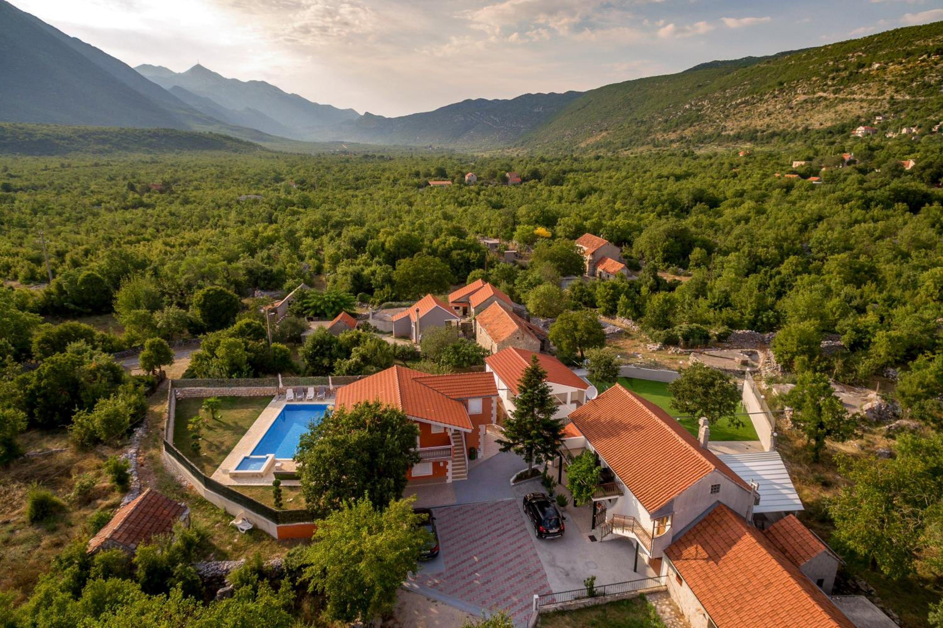 Villa POQUITO, heated pool - Zagvozd, Makarska region view 4