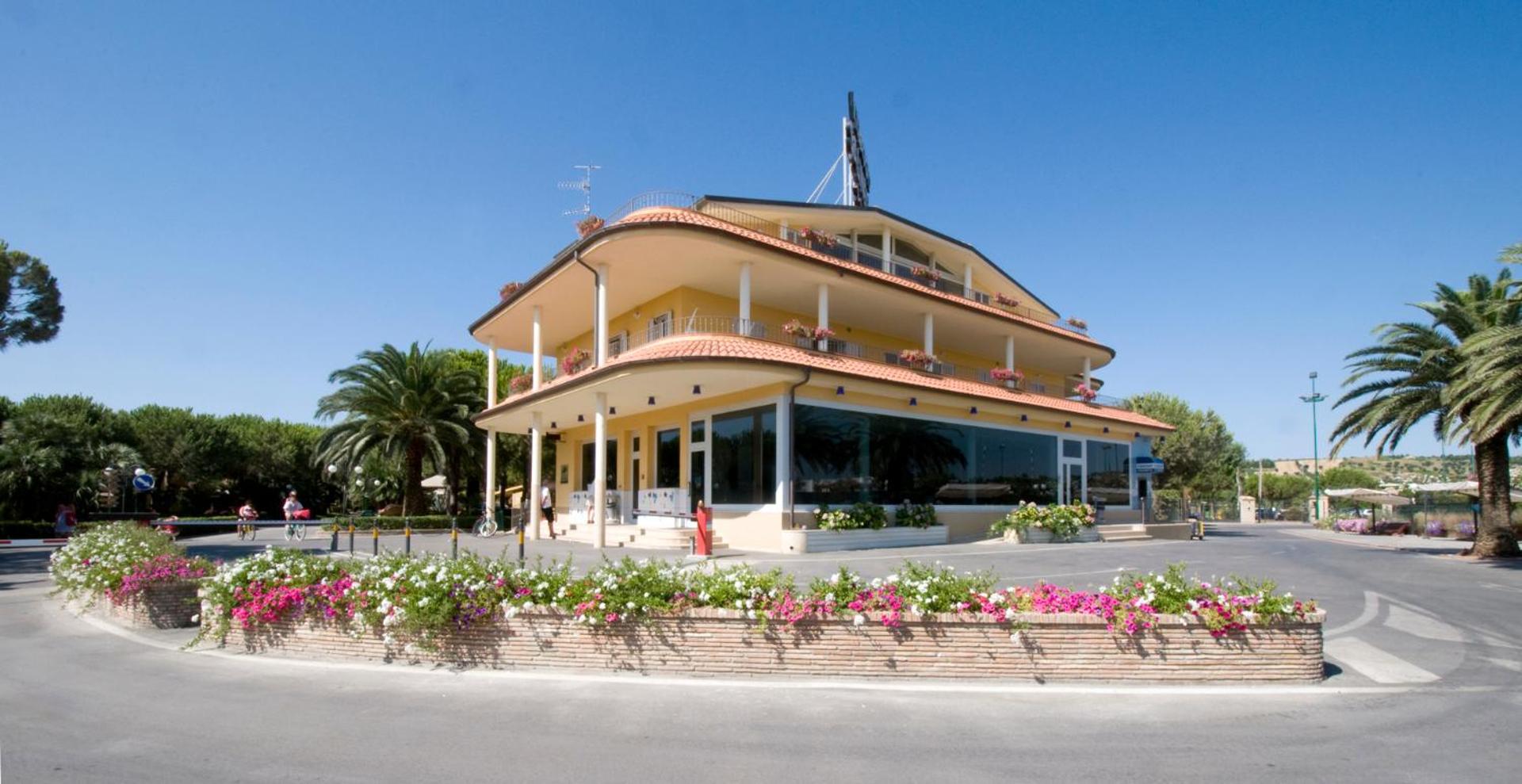 Victoria Mobilehome Tortoreto Lido view 2