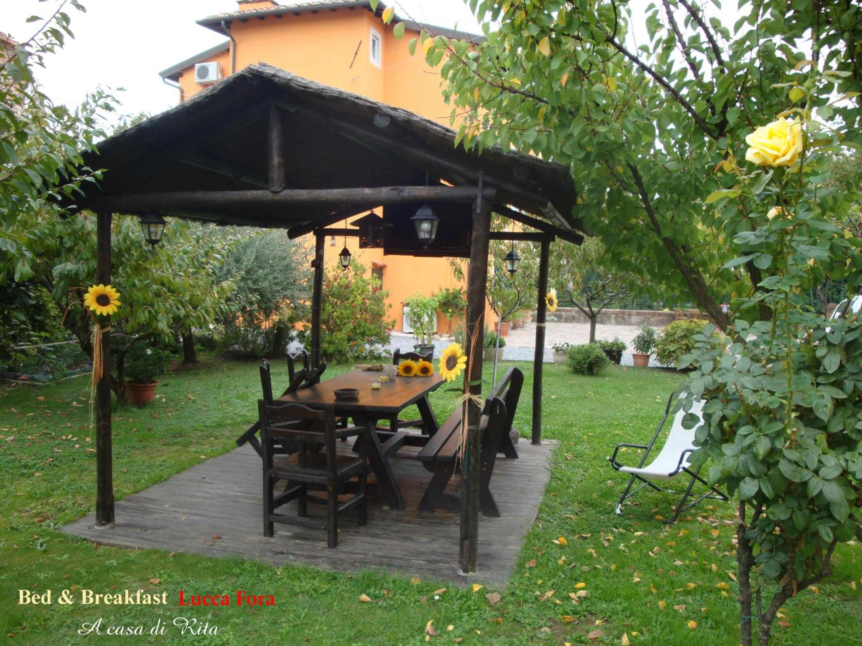 Bed & Breakfast Lucca Fora