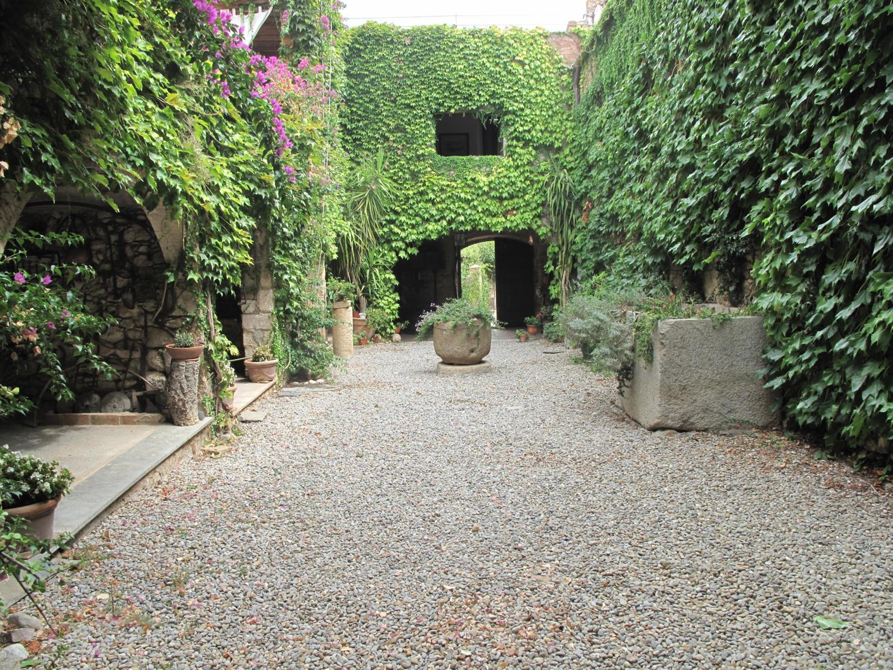Mas de San Feliu view 5