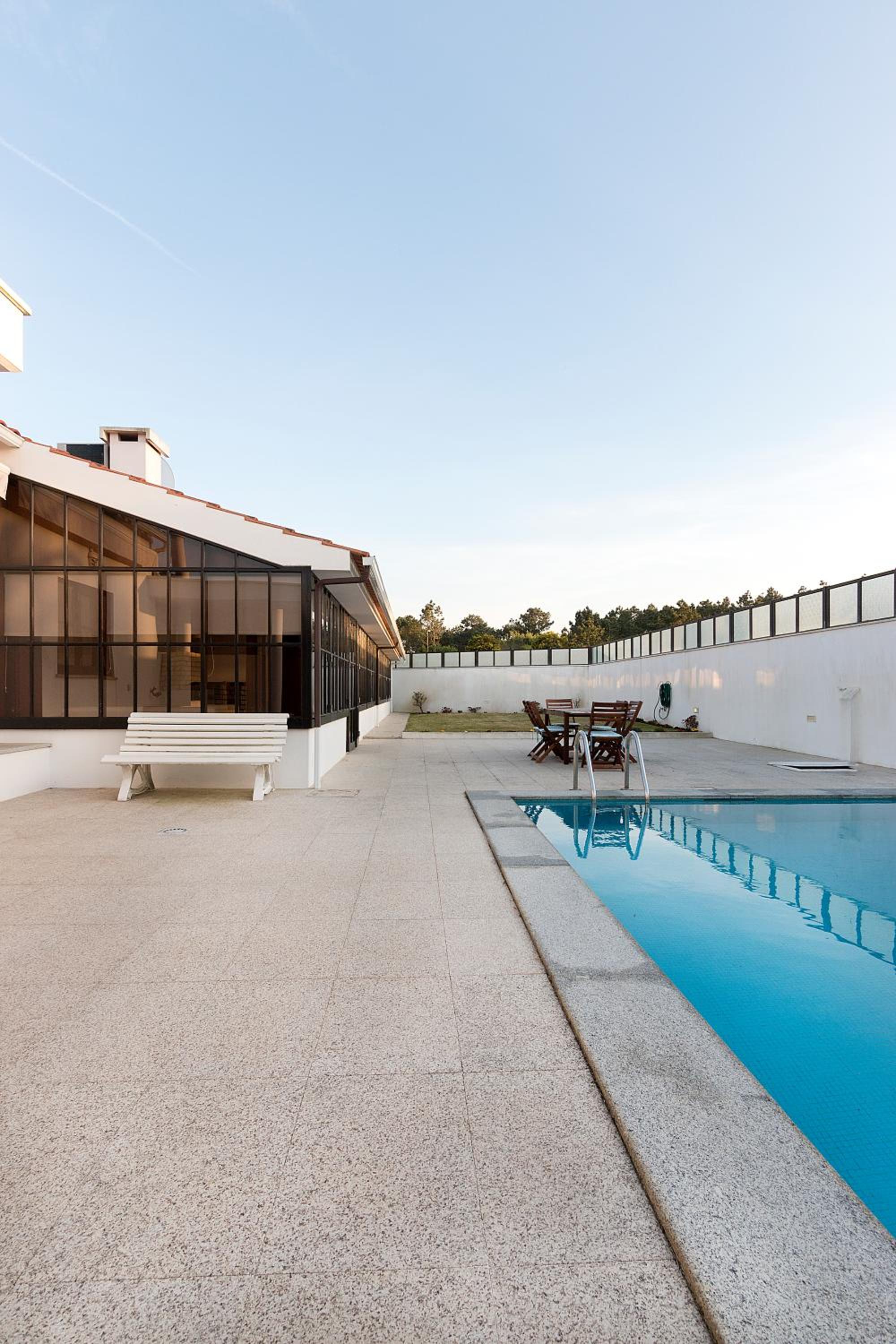 4 bedroom Luxury Villa - riverside & beachside view 5