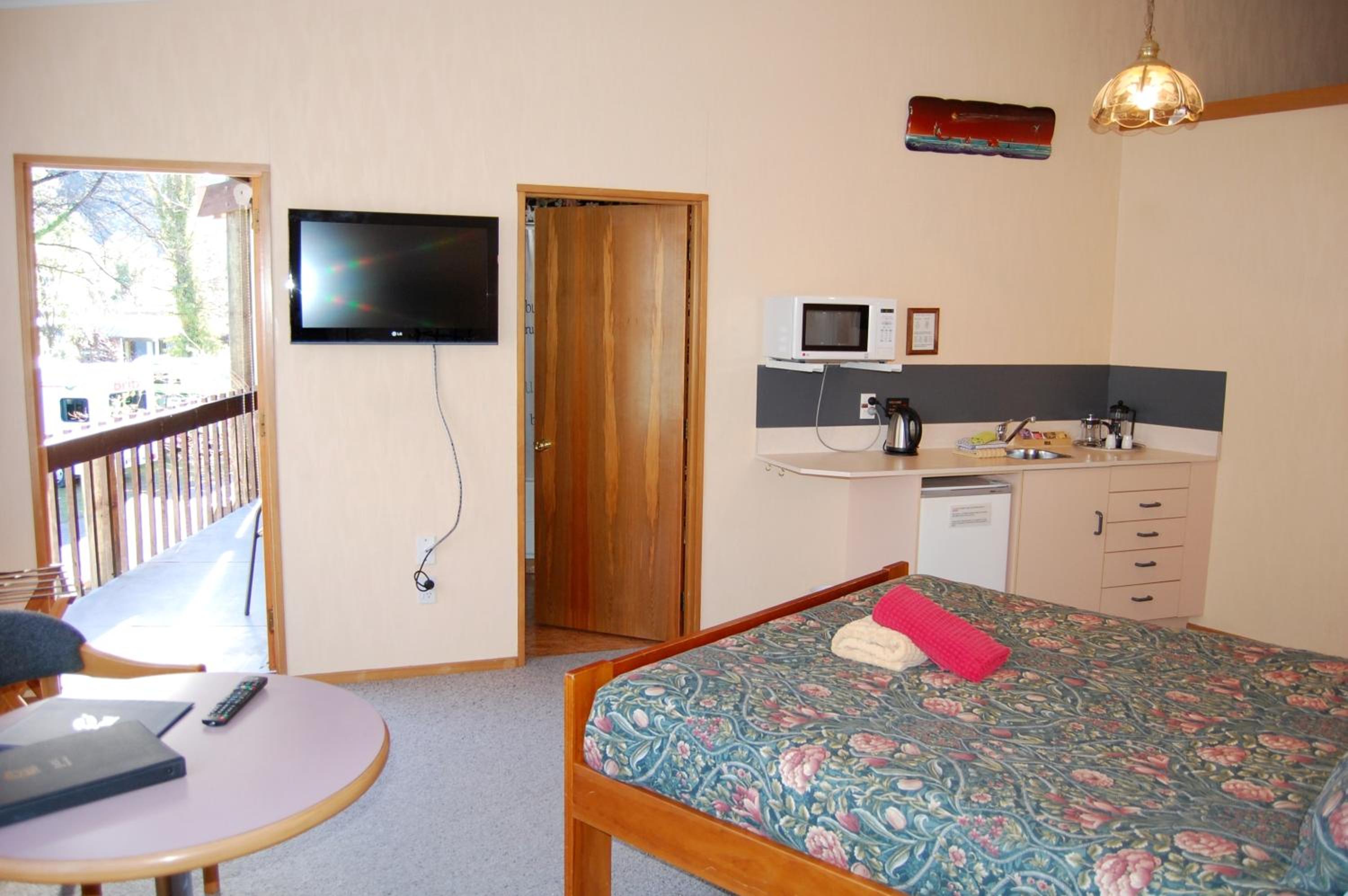 Queenstown Holiday Park Creeksyde