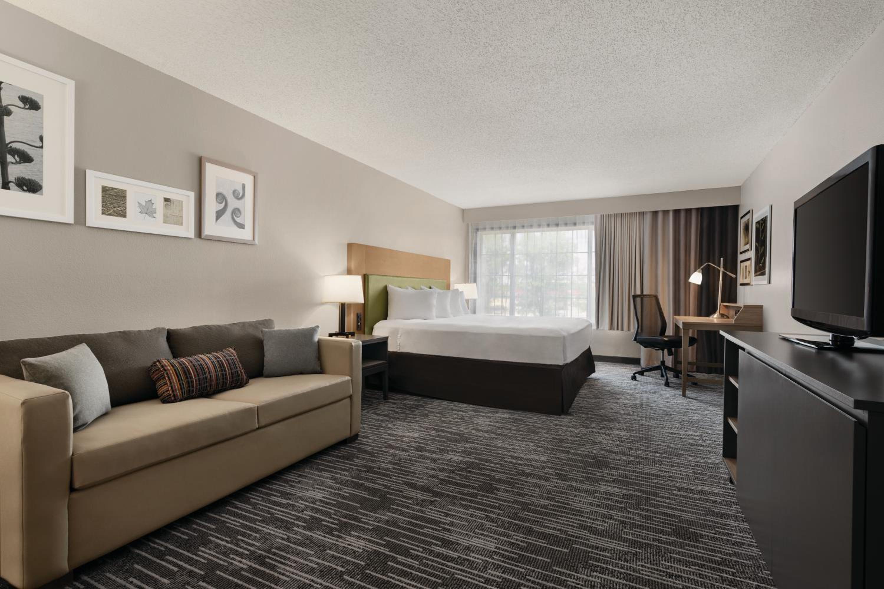 Country Inn & Suites by Radisson, Detroit Lakes, MN