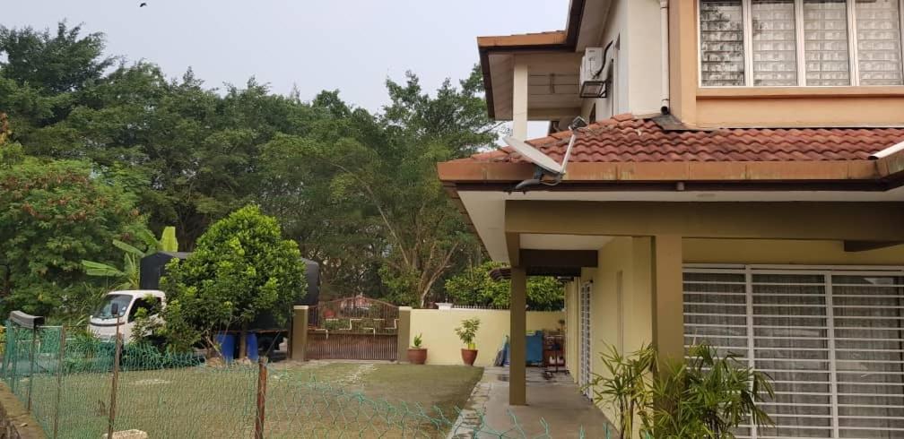 Tun Perak Homestay photo 2