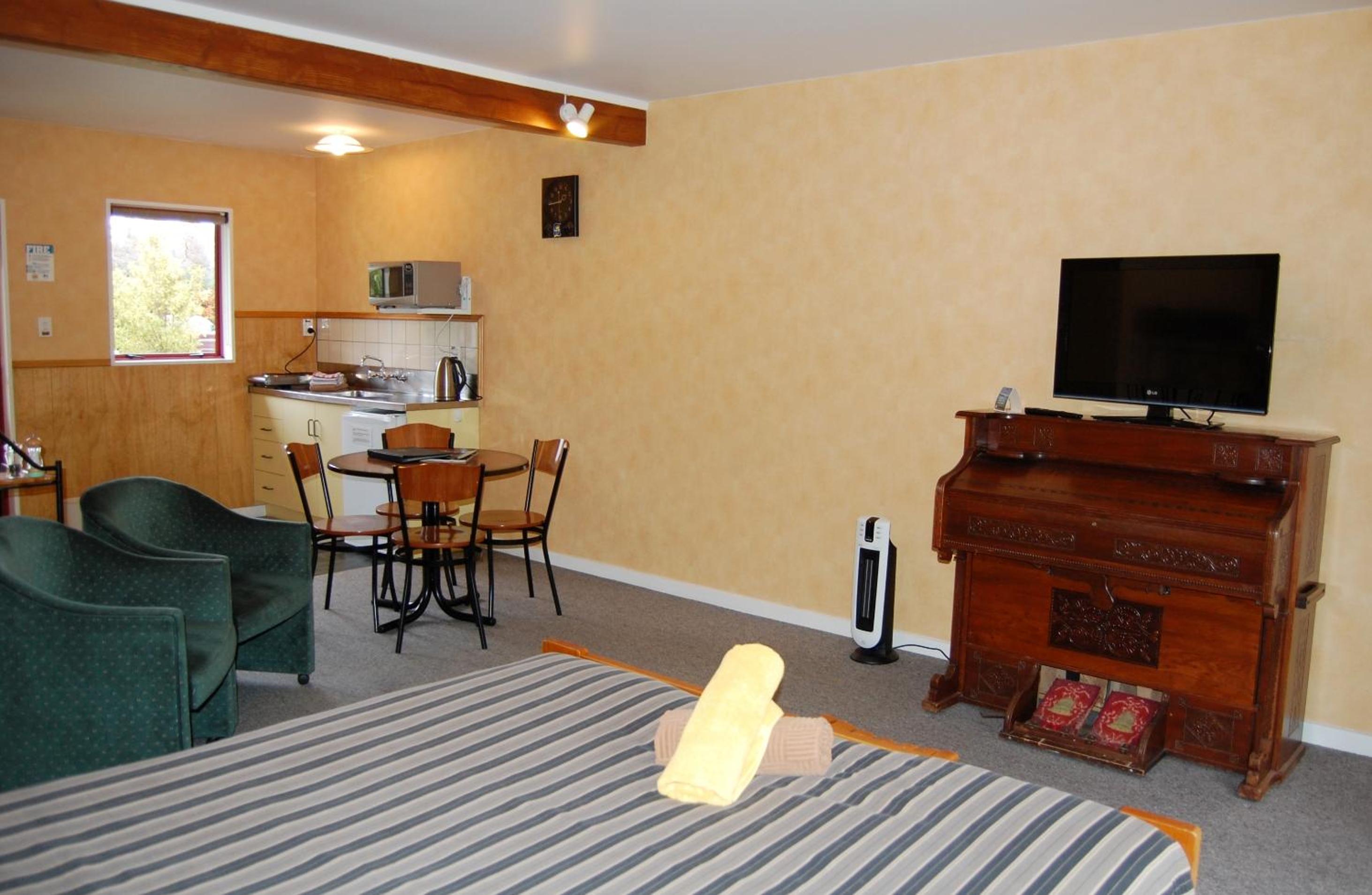 Queenstown Holiday Park Creeksyde