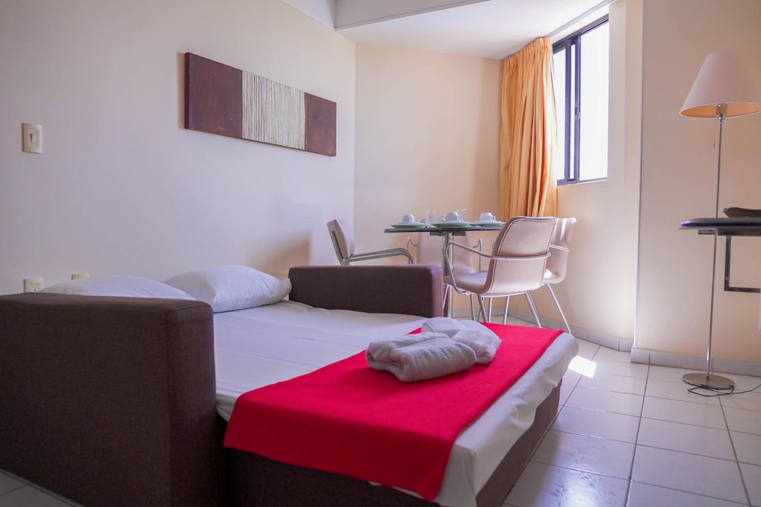 LINDO APARTAMENTO COM VISTA - PRAIA DE PONTANEGRA
