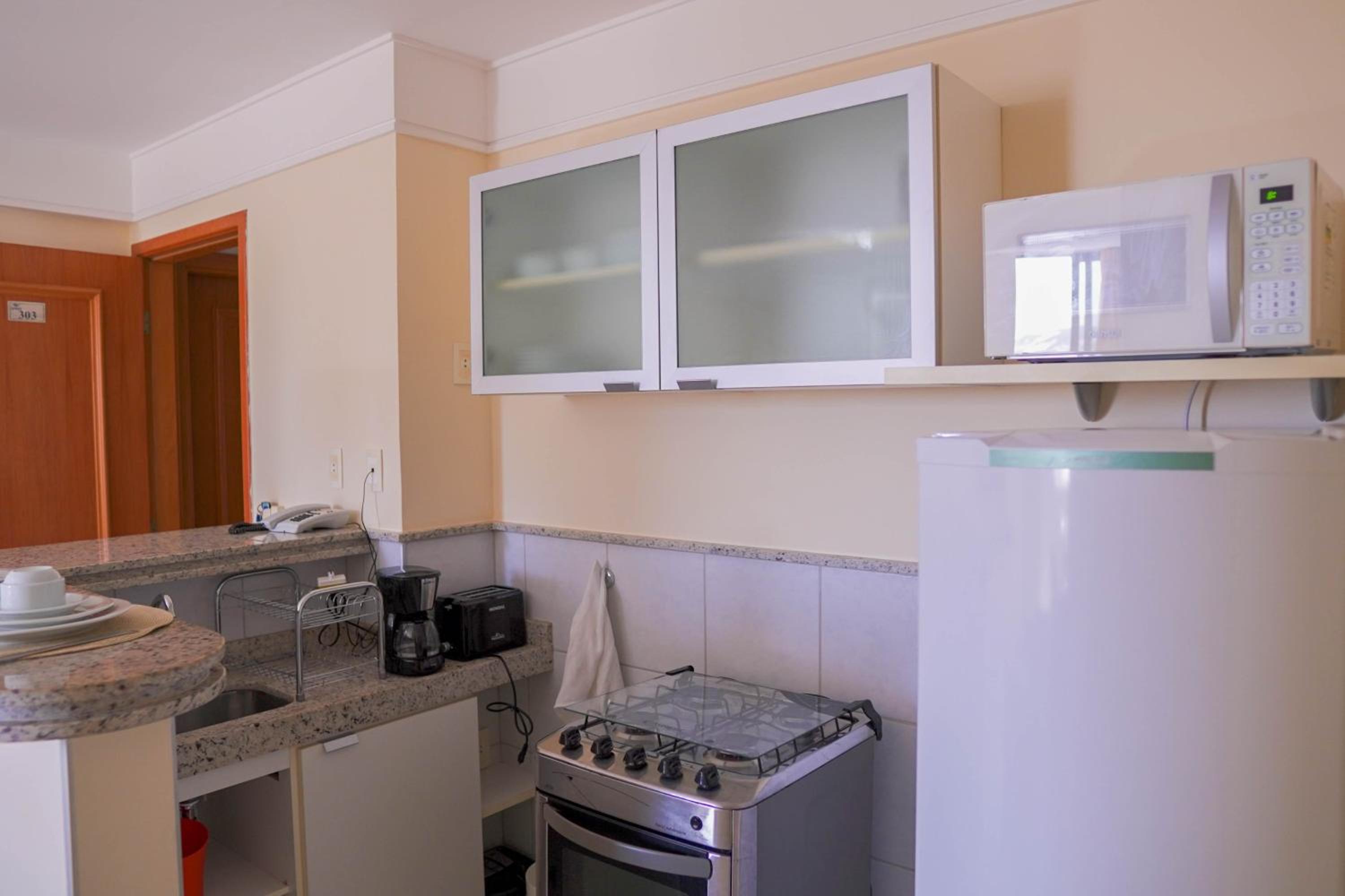LINDO APARTAMENTO COM VISTA - PRAIA DE PONTANEGRA