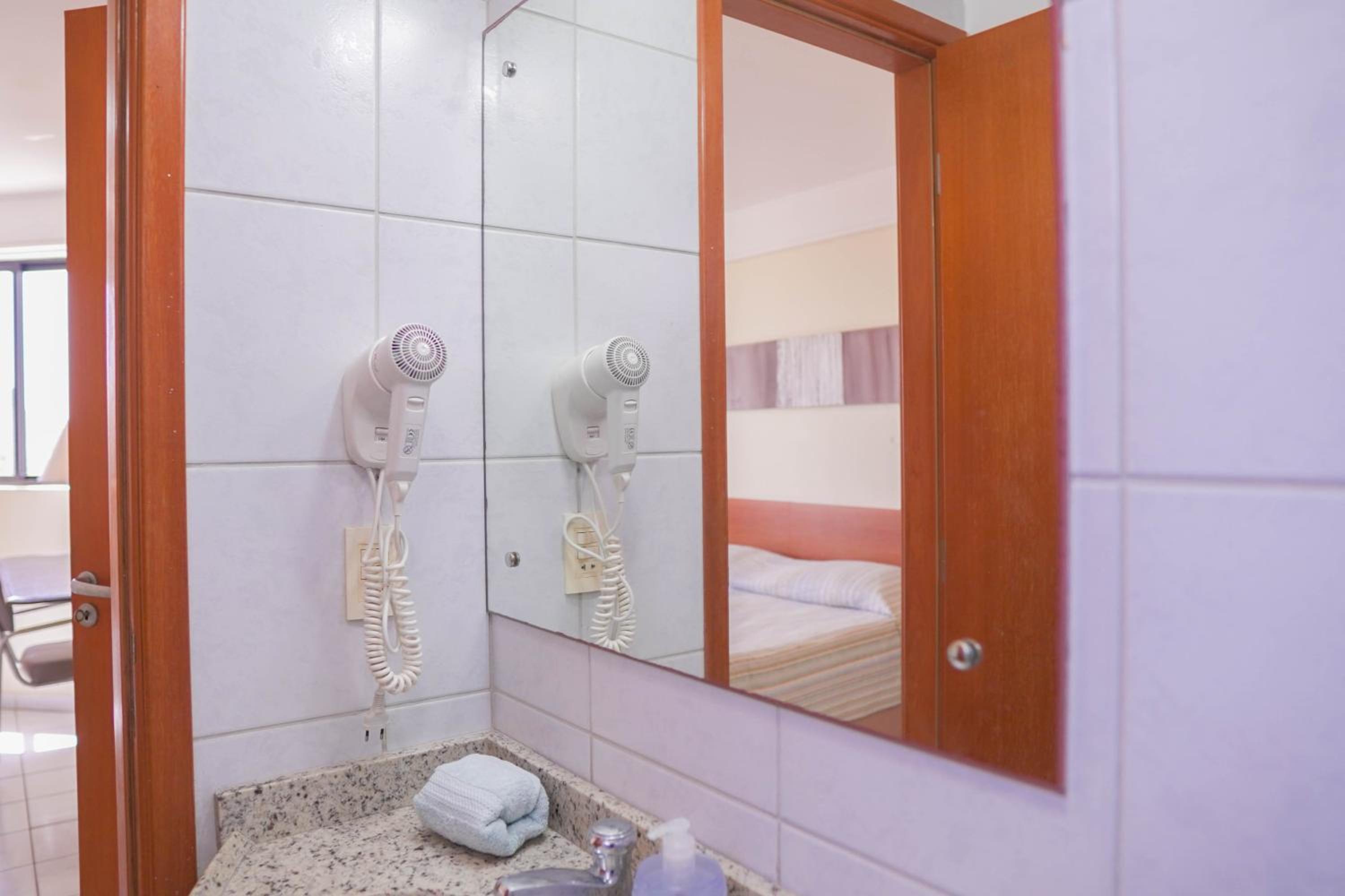 LINDO APARTAMENTO COM VISTA - PRAIA DE PONTANEGRA