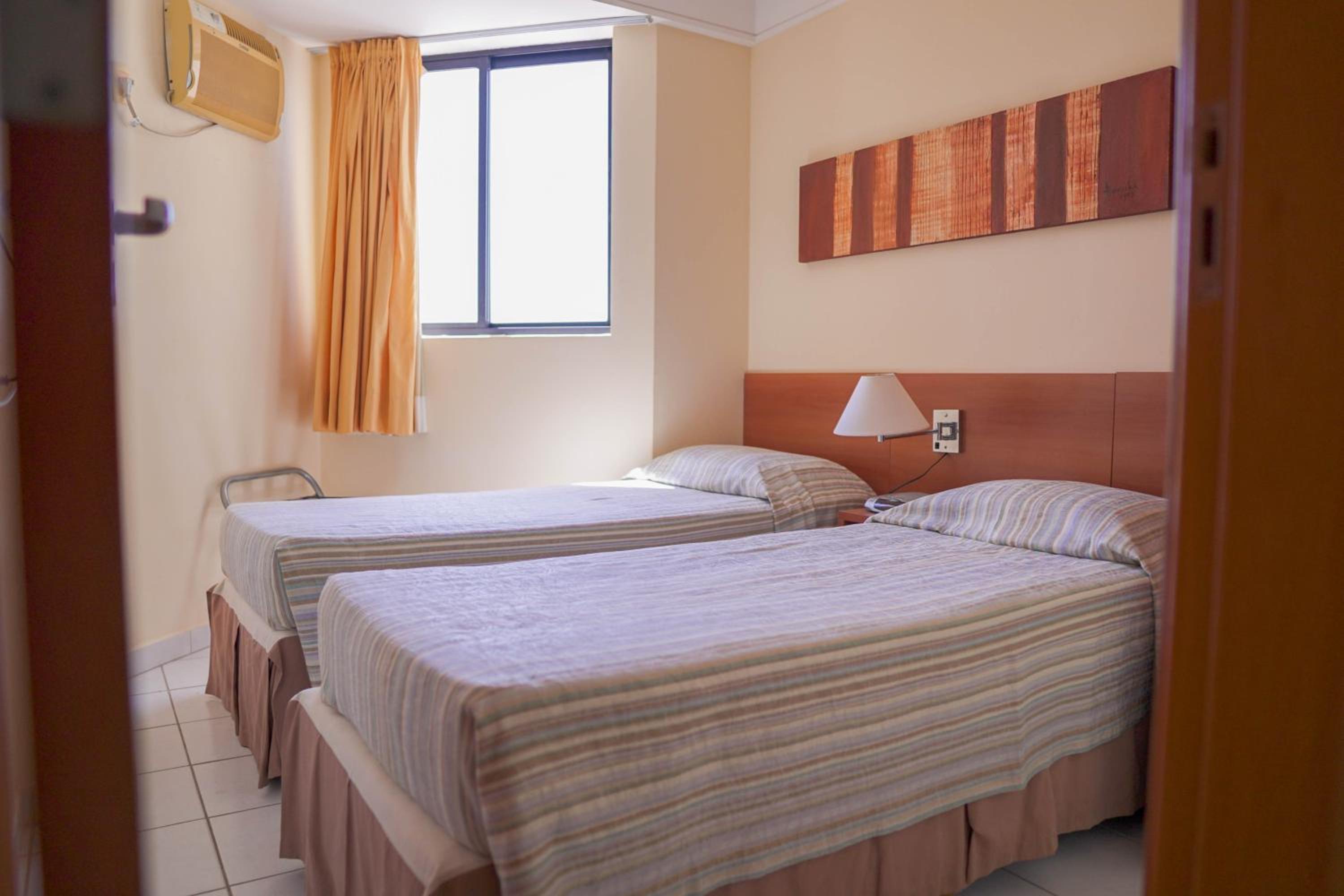 LINDO APARTAMENTO COM VISTA - PRAIA DE PONTANEGRA