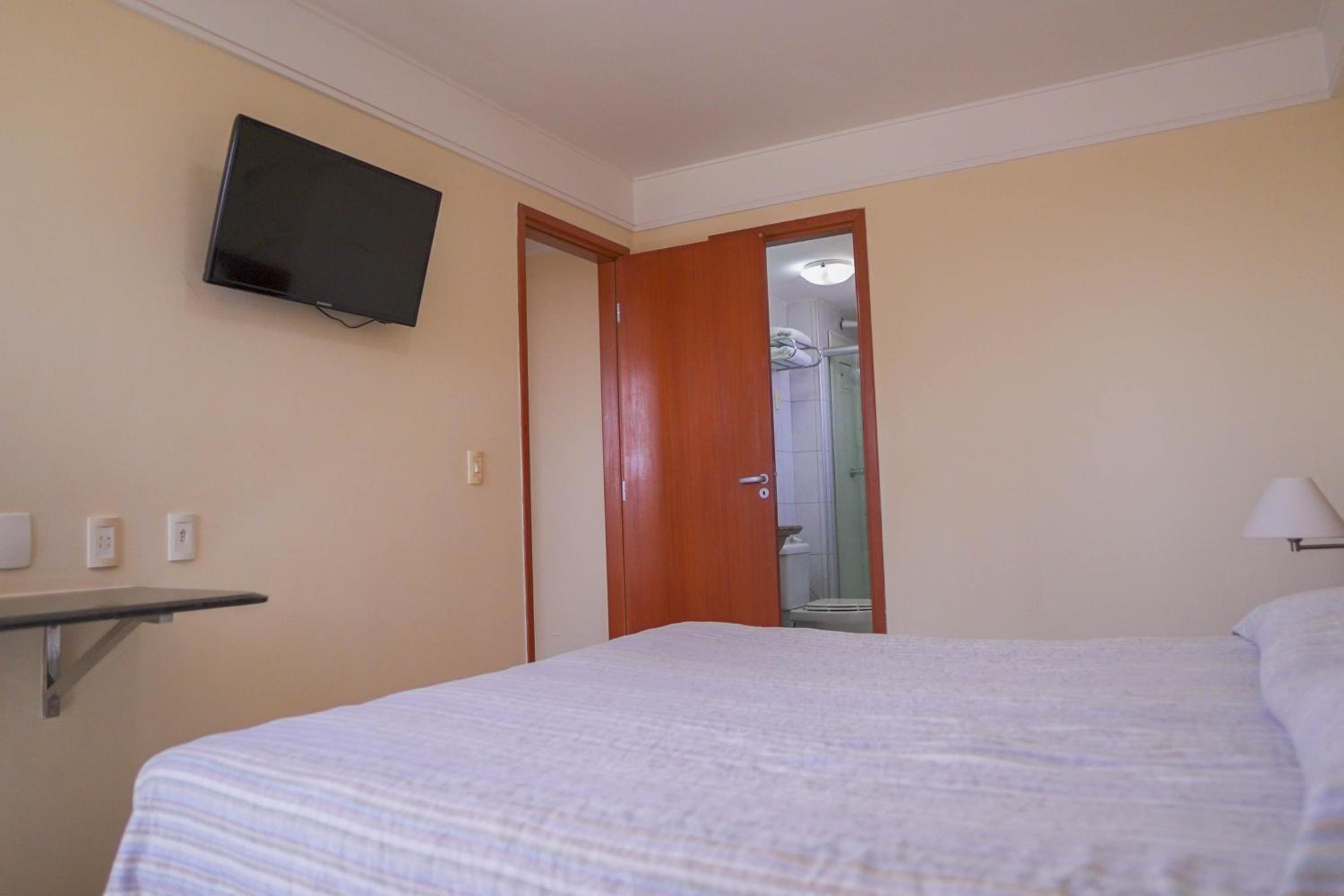 LINDO APARTAMENTO COM VISTA - PRAIA DE PONTANEGRA