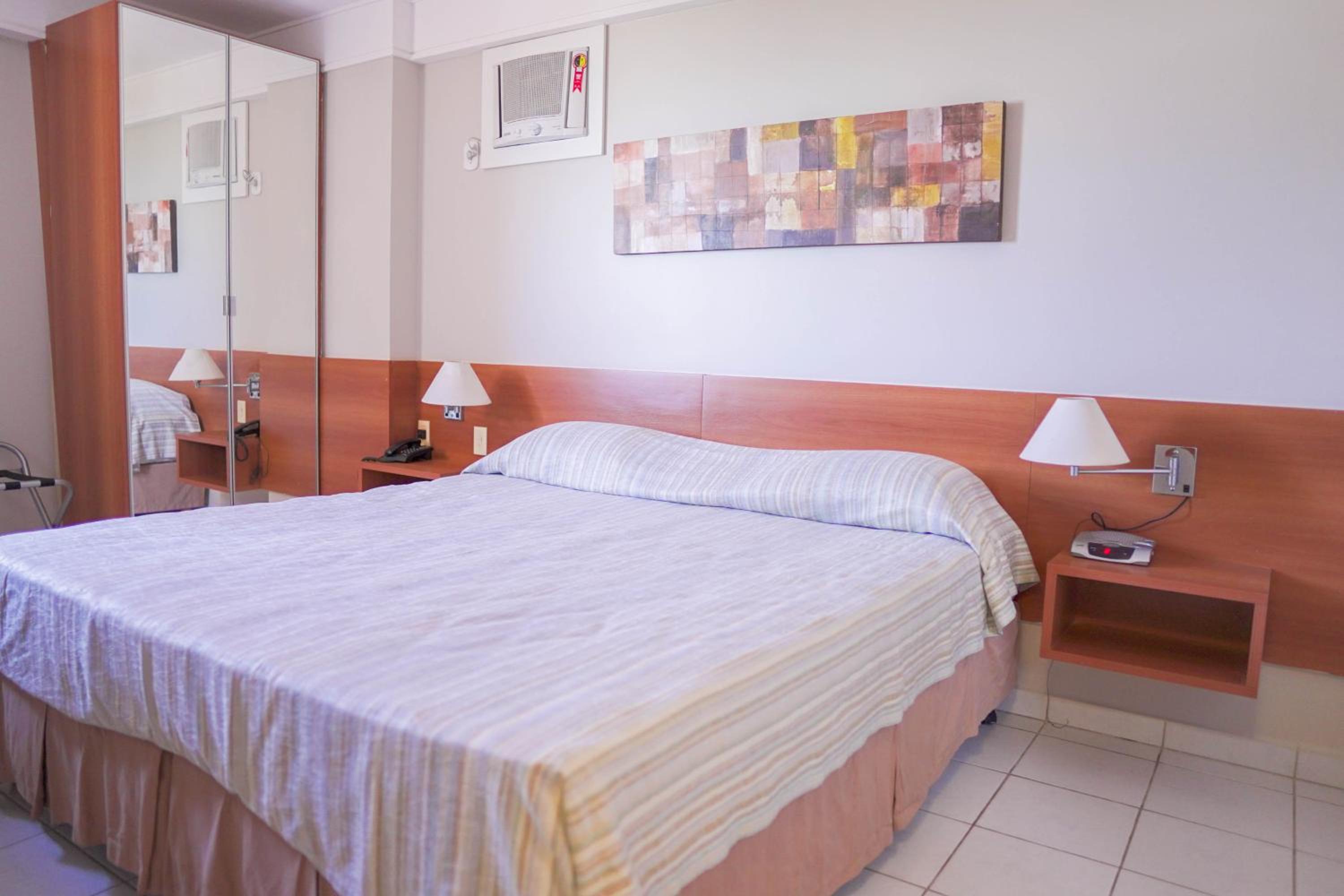 LINDO APARTAMENTO COM VISTA - PRAIA DE PONTANEGRA
