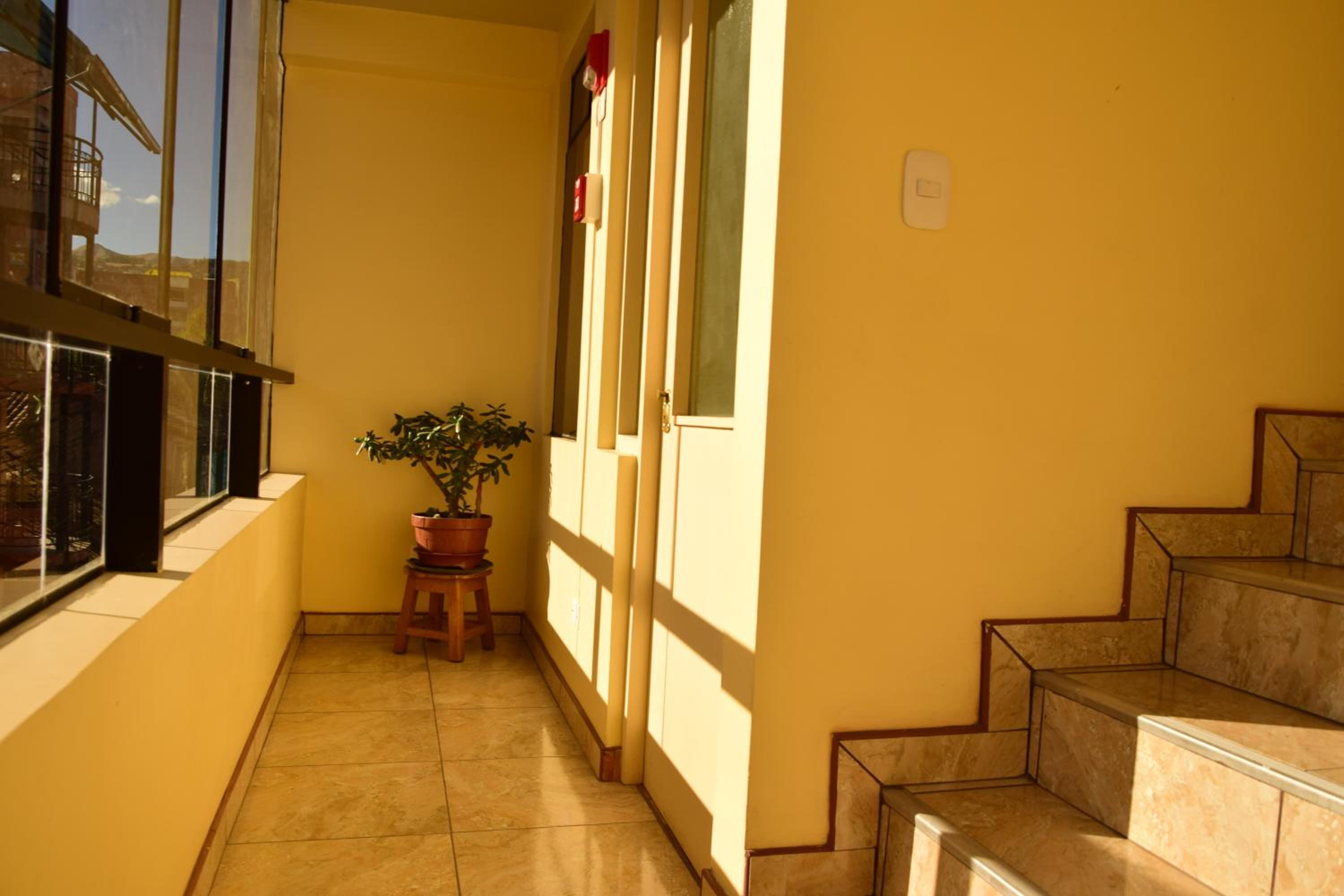 Photo 33