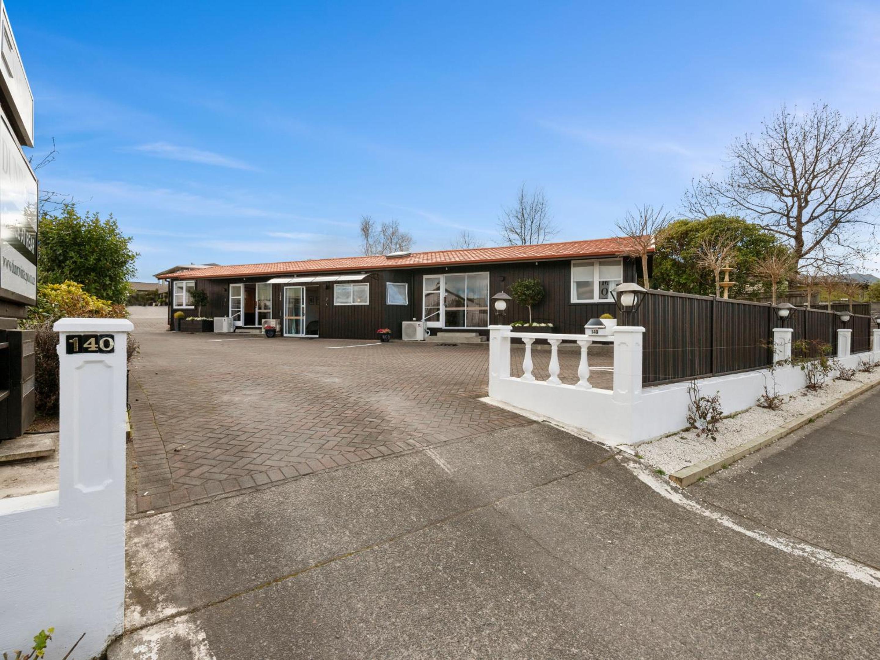Dunrovin Motel