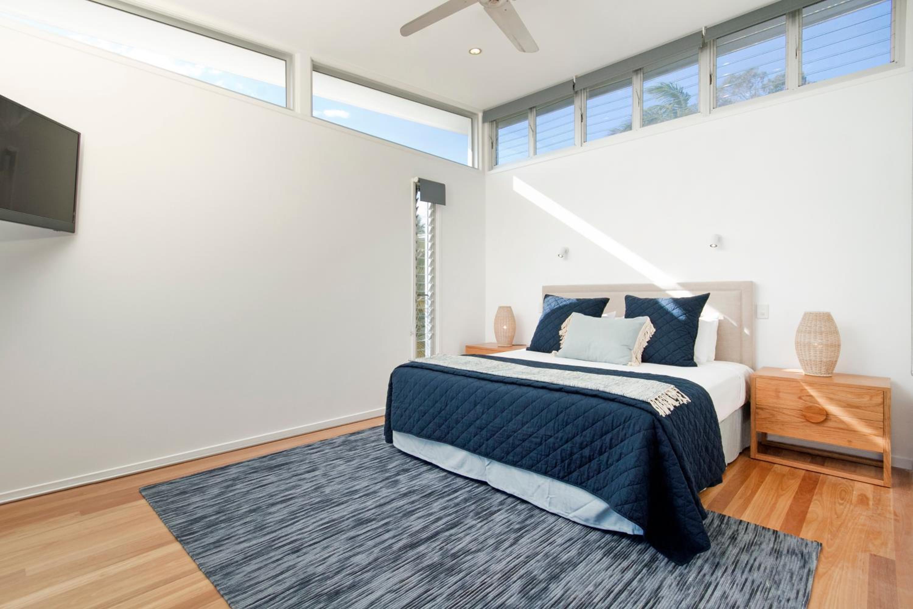 Stunning Views, Private Pool Near Hastings St