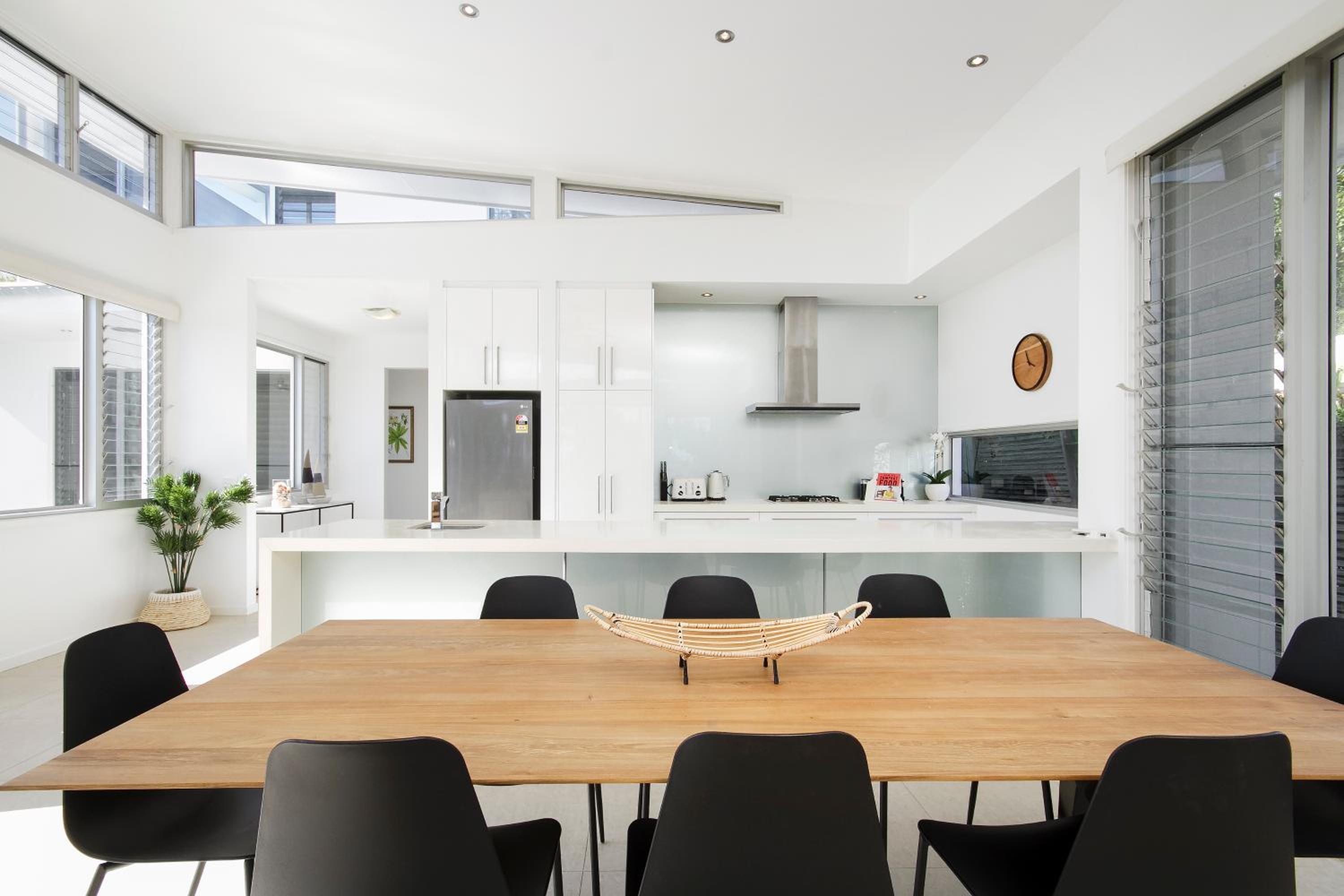 Stunning Views, Private Pool Near Hastings St