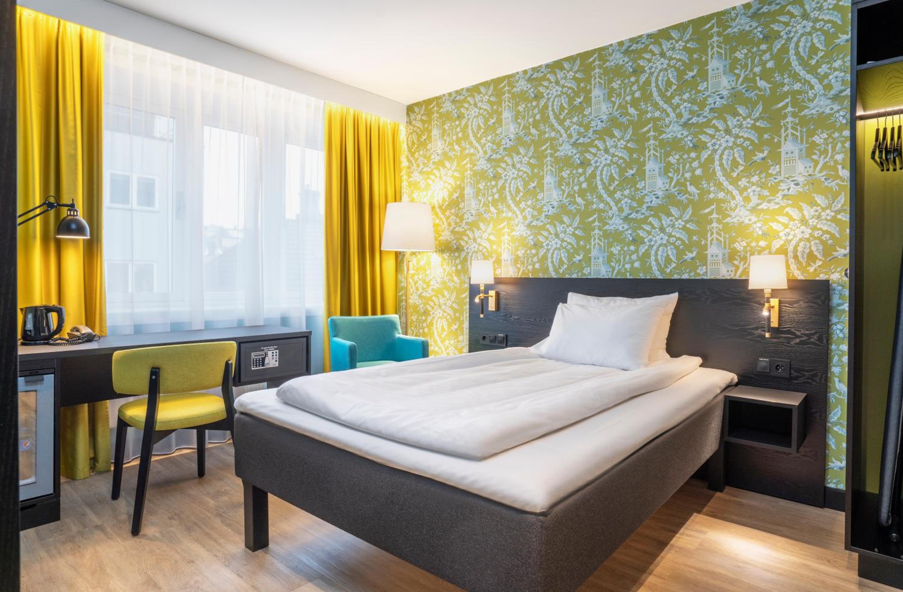 Stavanger Vacations - Thon Hotel Maritim - Property Image 1