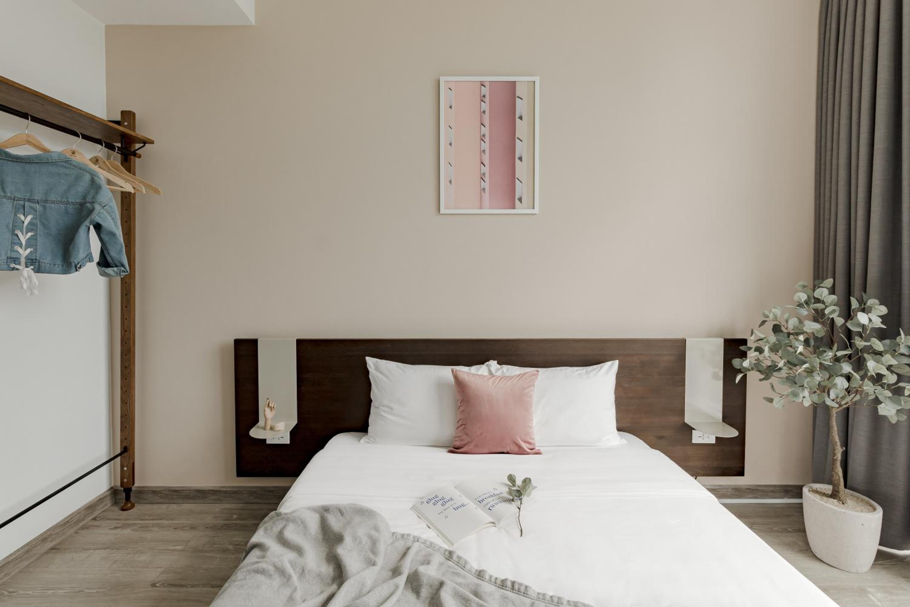 Blue Arch - Luxury Serviced Apartment in Central Saigon