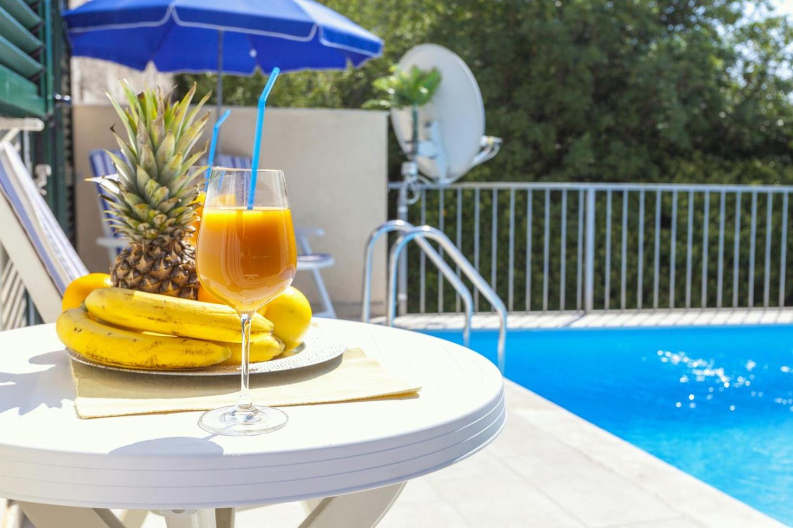 Villa Leticia in Tučepi, Private Pool
