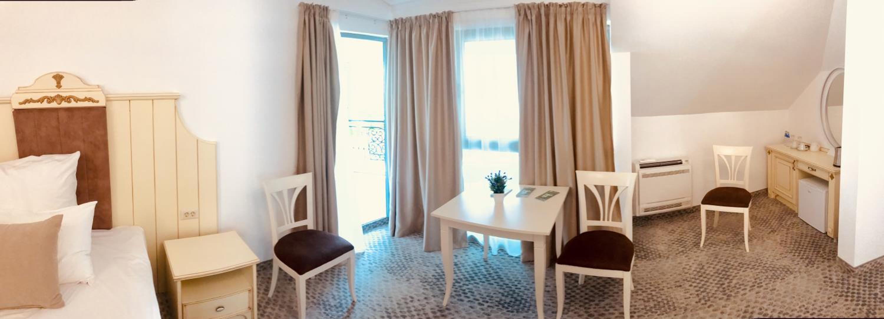 ATLAS HOUSE Luxury Suites