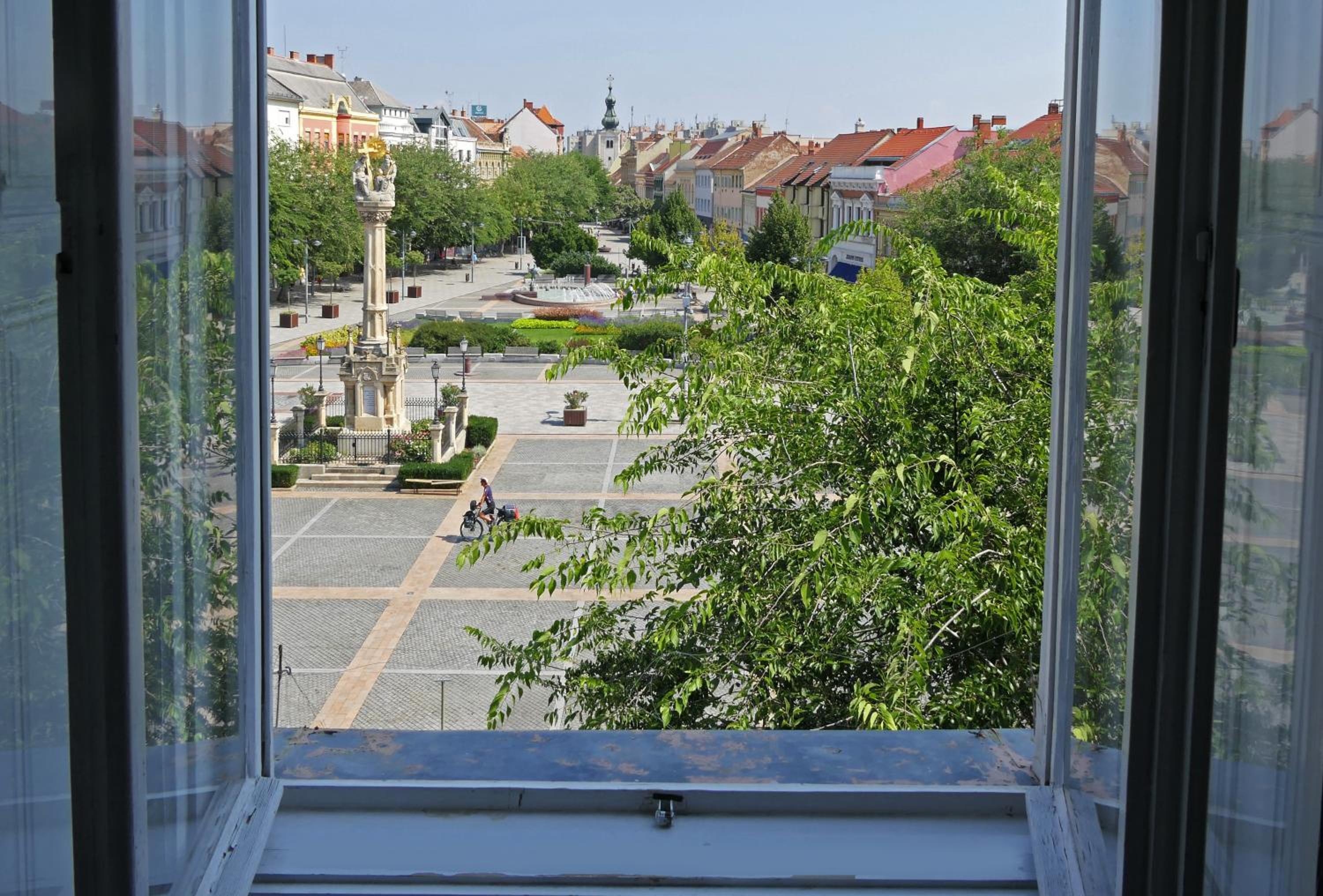 ART HoMe view 2