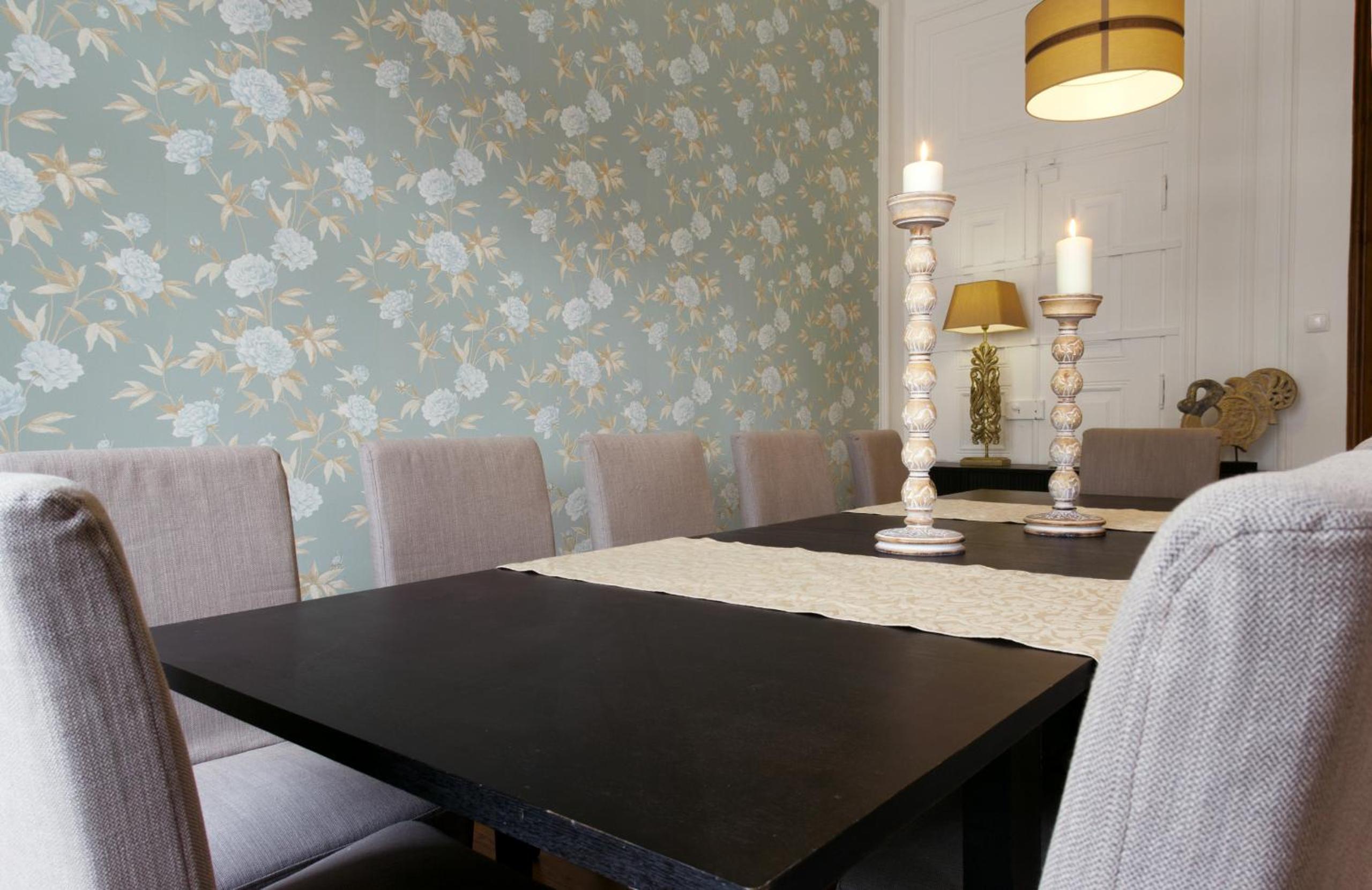 Localtraveling Downtown - Family Apartments view 5
