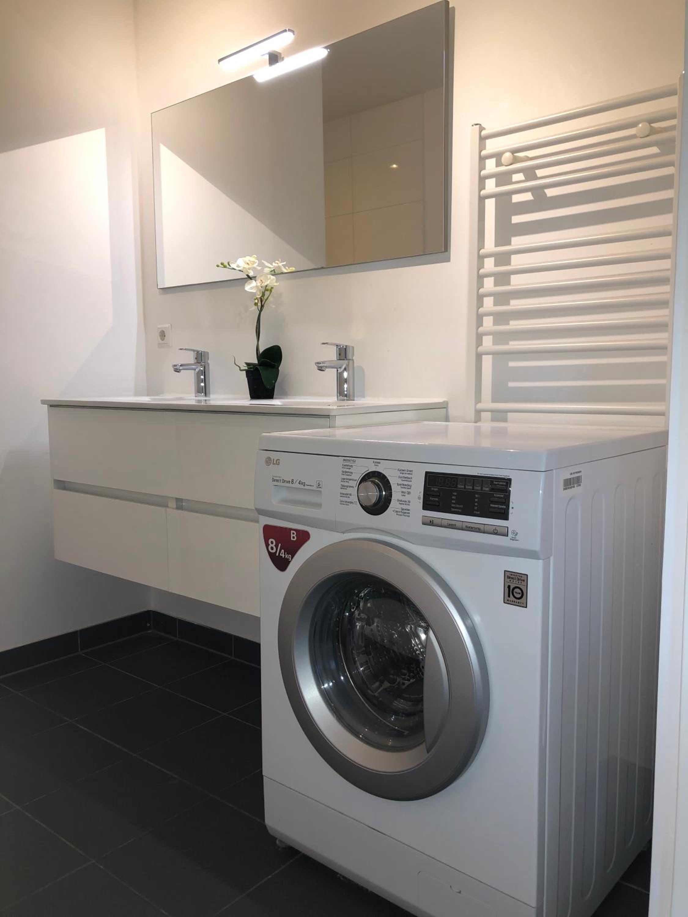 White Moon Apartment