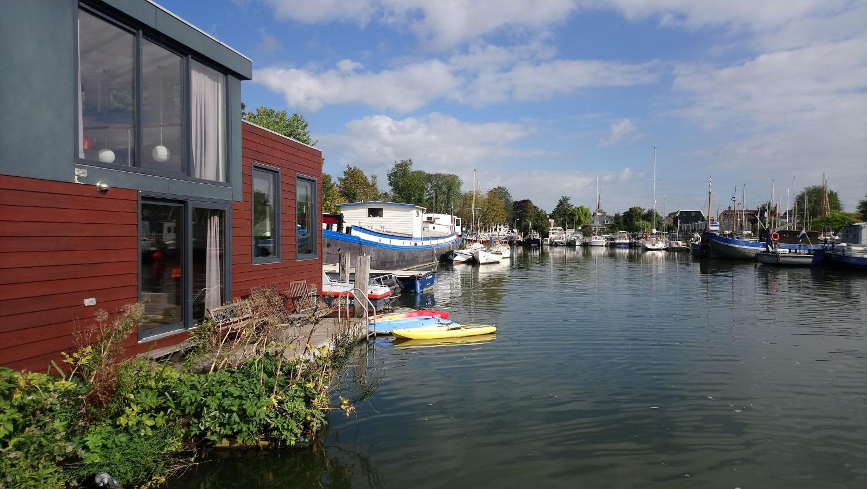 Houseboat Vliegenbos