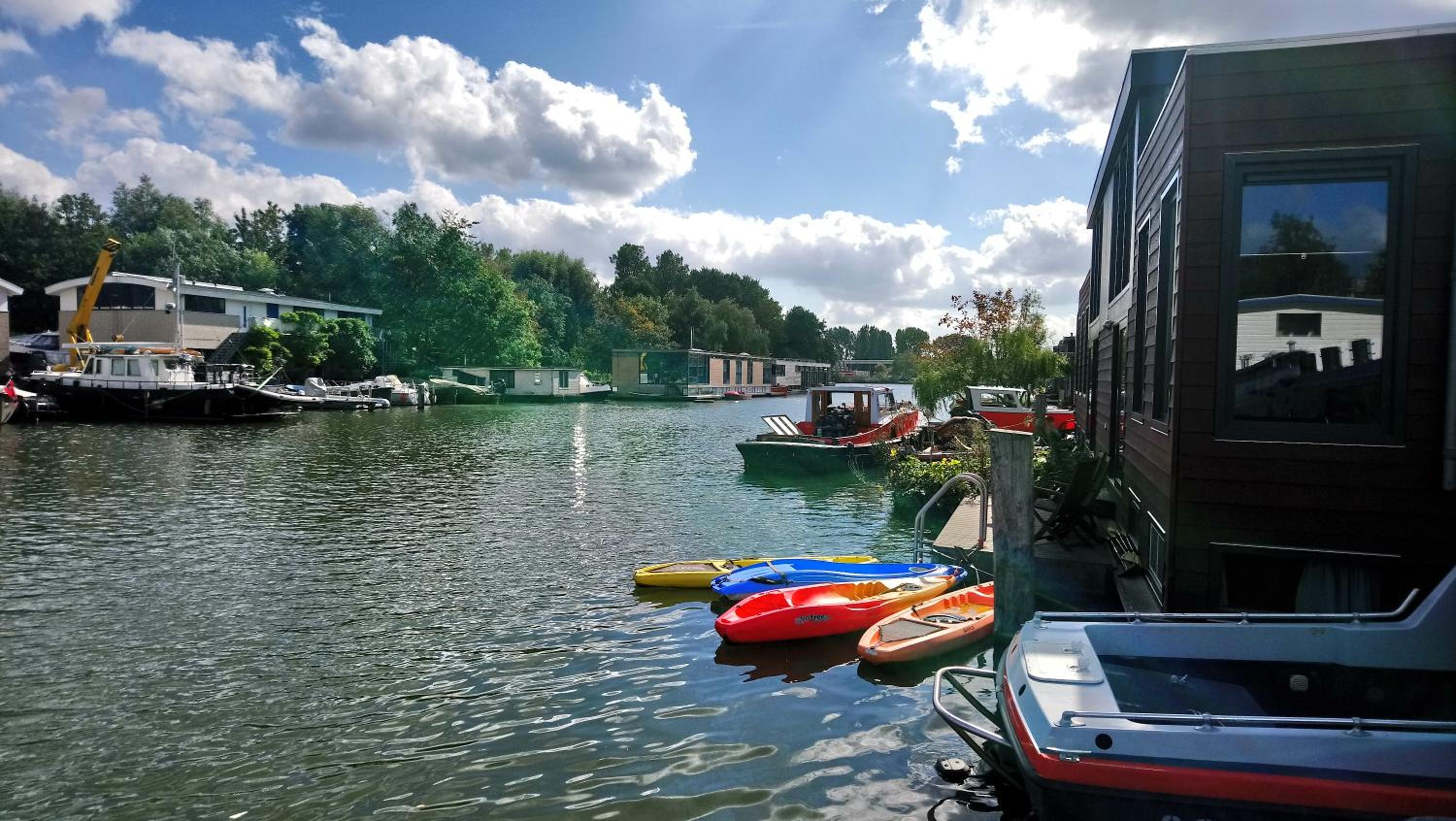 Houseboat Vliegenbos
