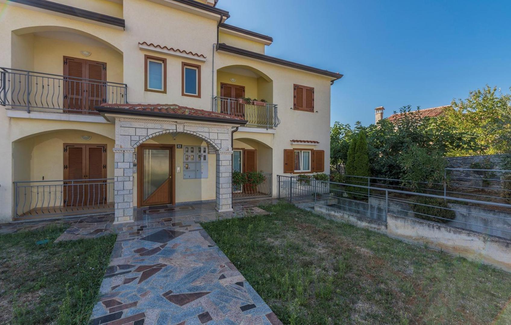 Beakovic Radosi A4 - Property Image 1