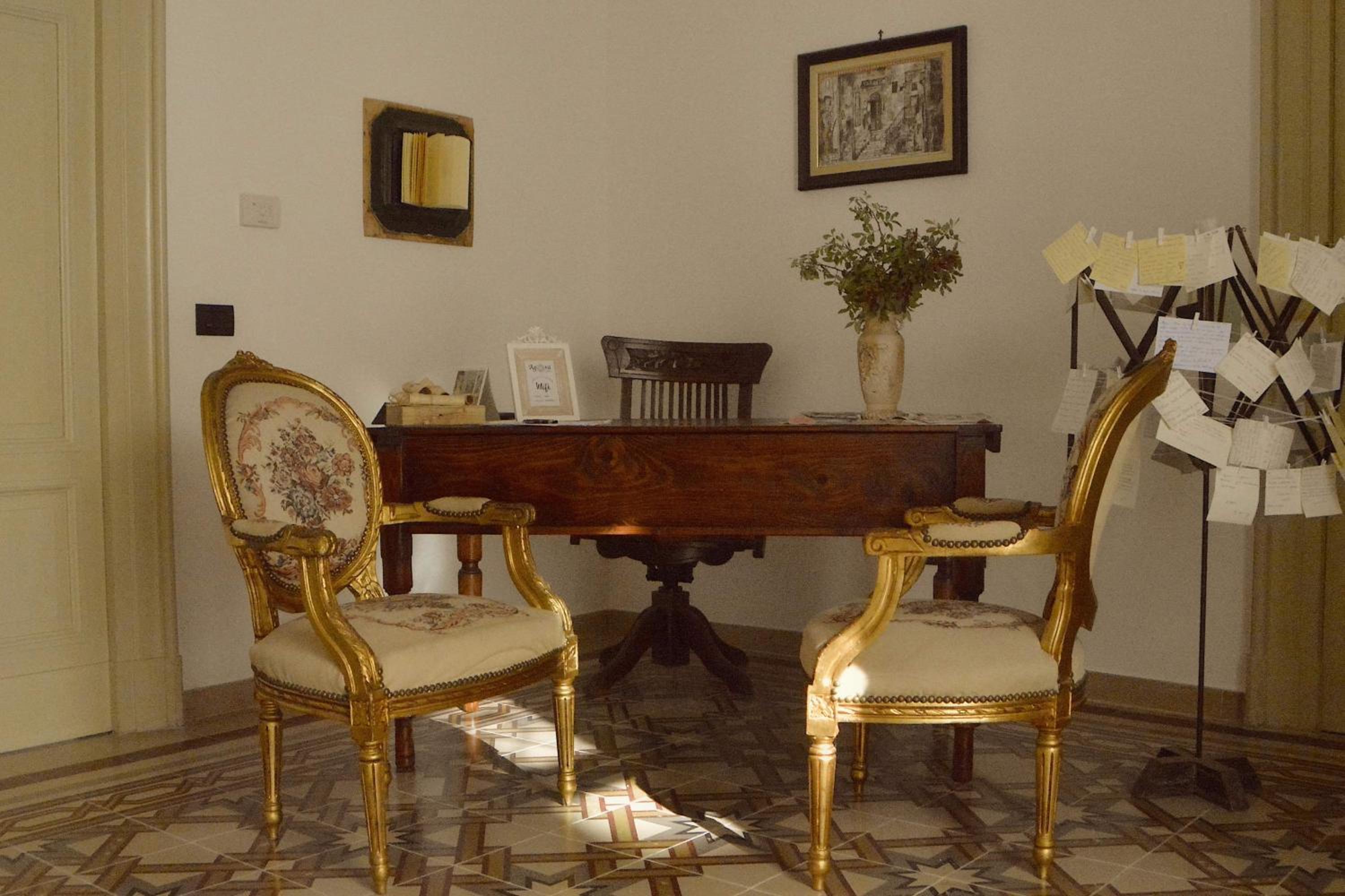 Agorà Suites & Apartments