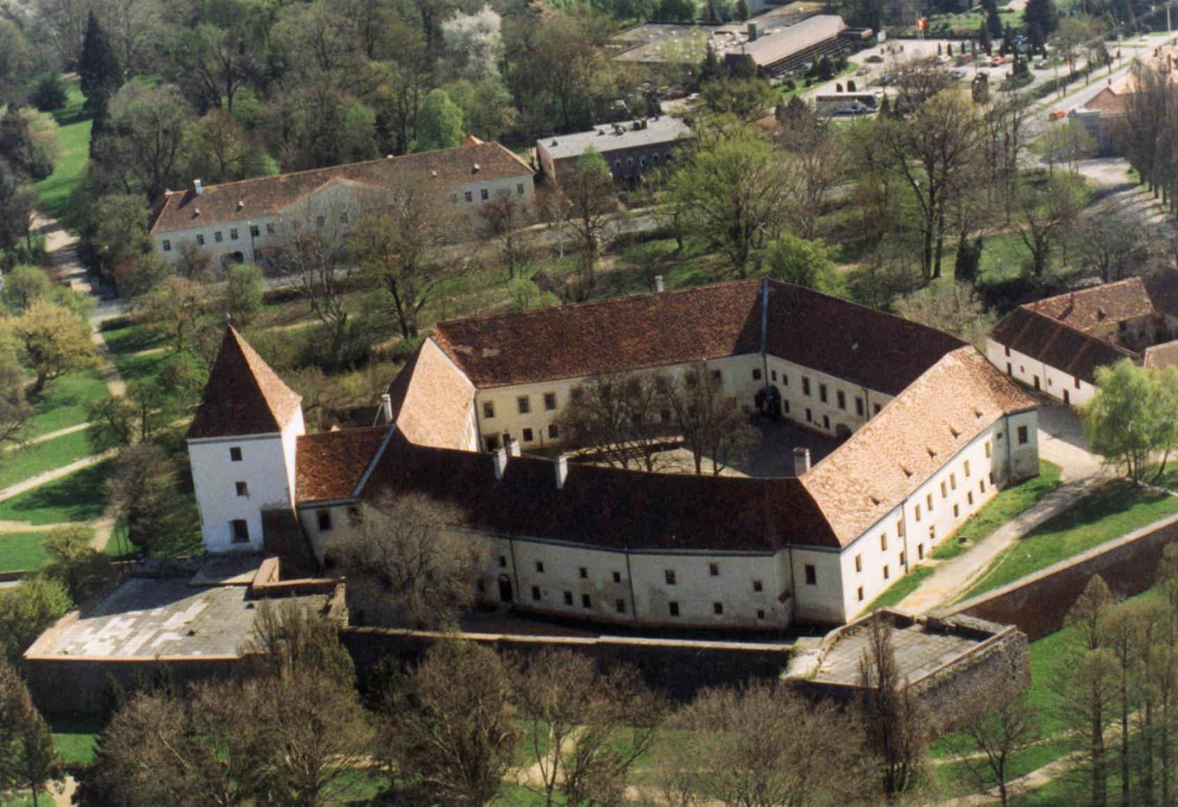 Photo 32