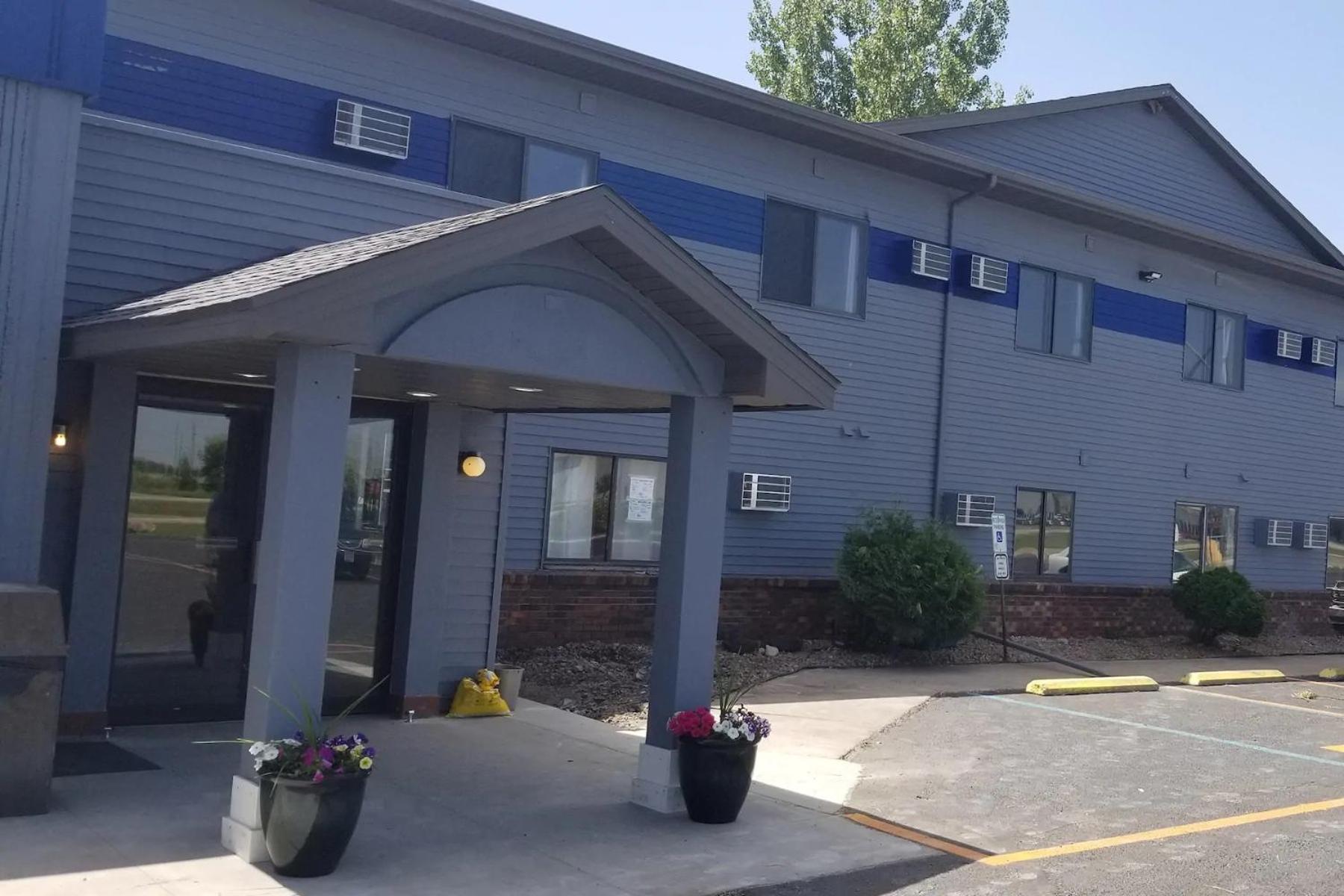 Travelodge by Wyndham Wahpeton view 3
