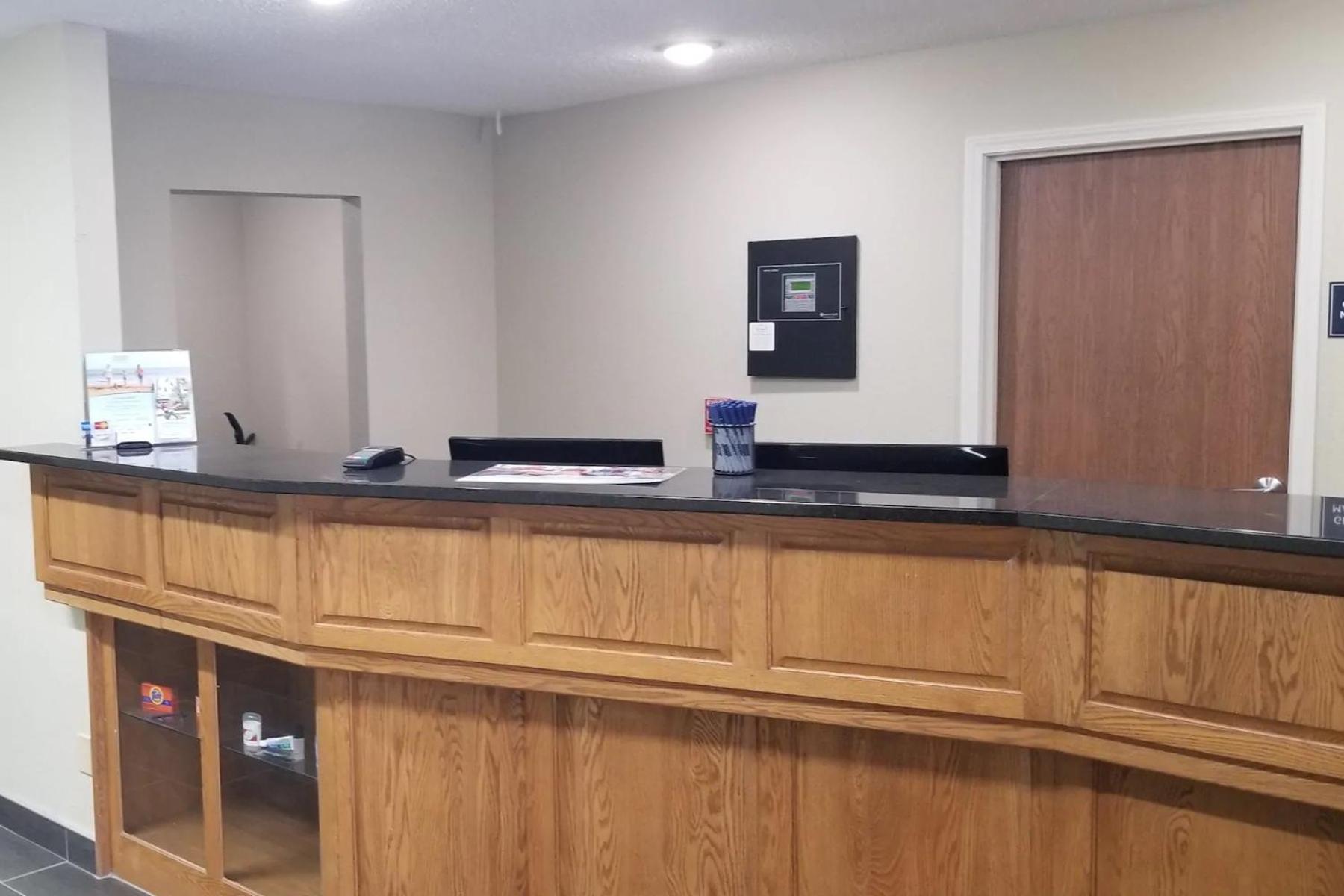 Travelodge by Wyndham Wahpeton view 4