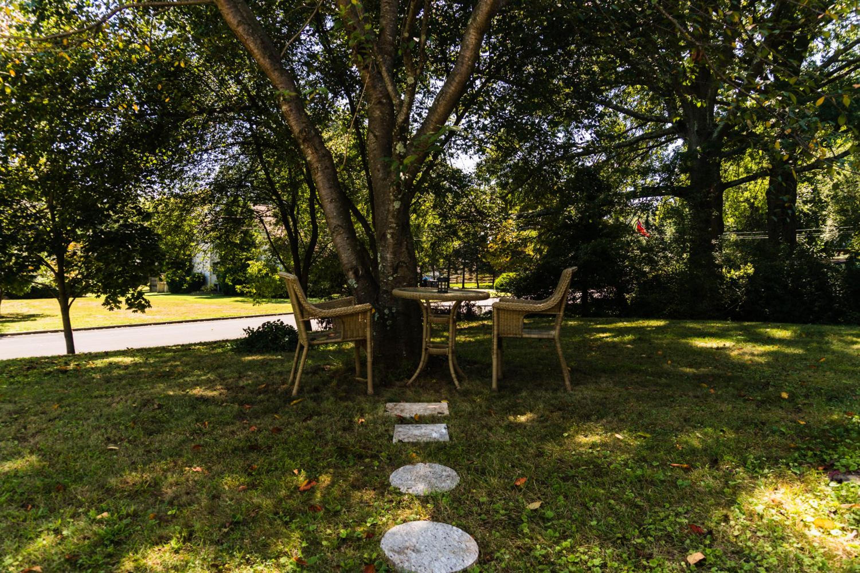 Red brick house view 3