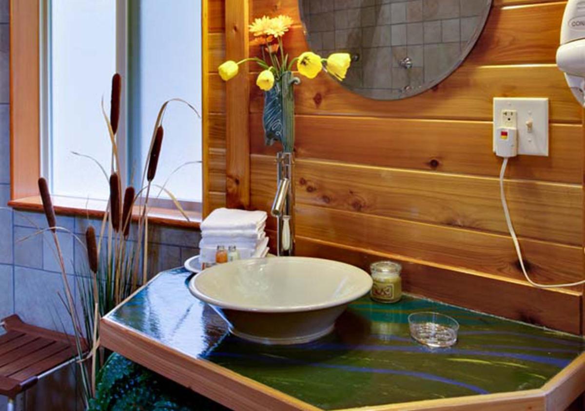 Stormking Hotel