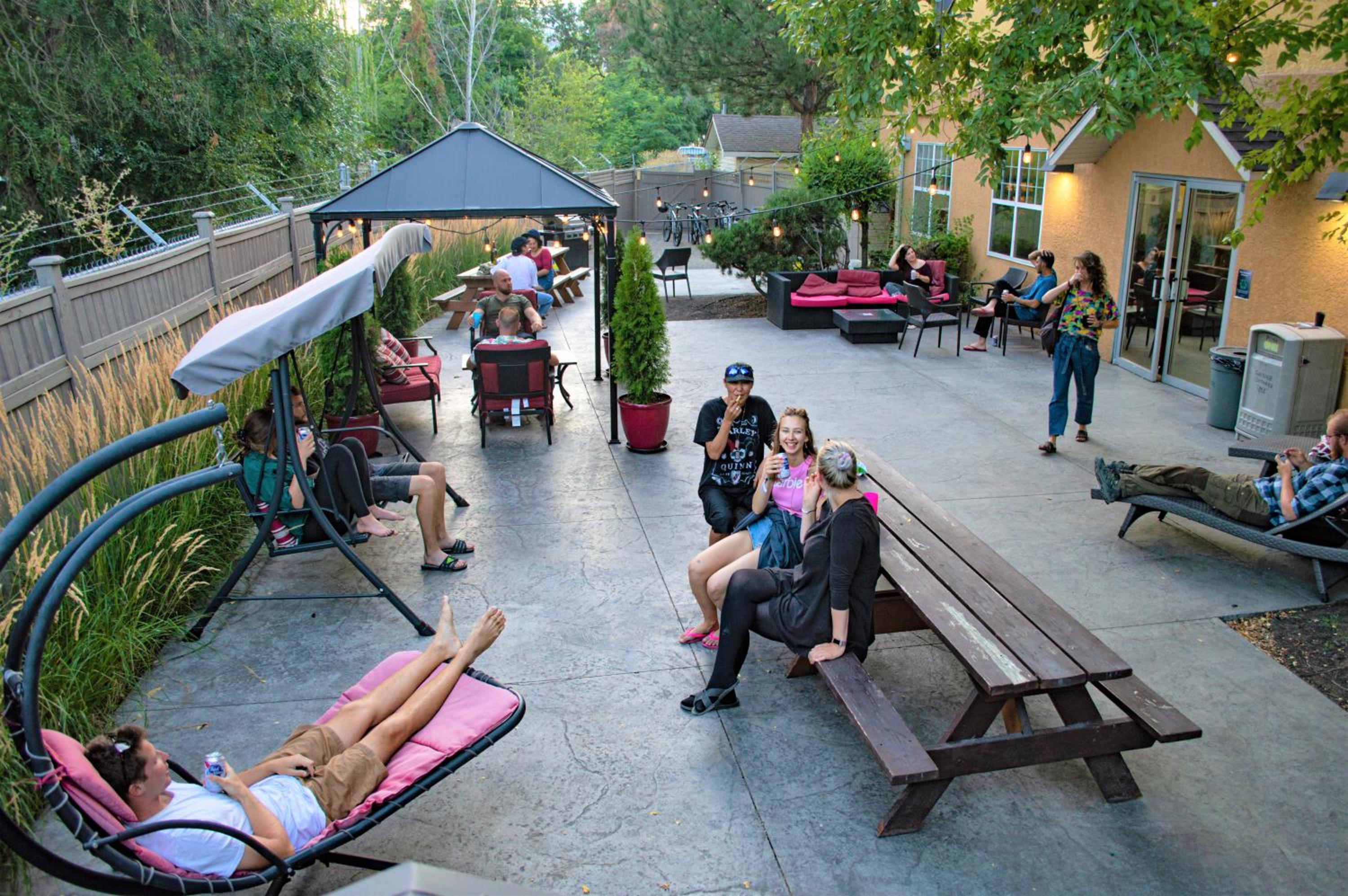 HI Kelowna Hostel - Image 5