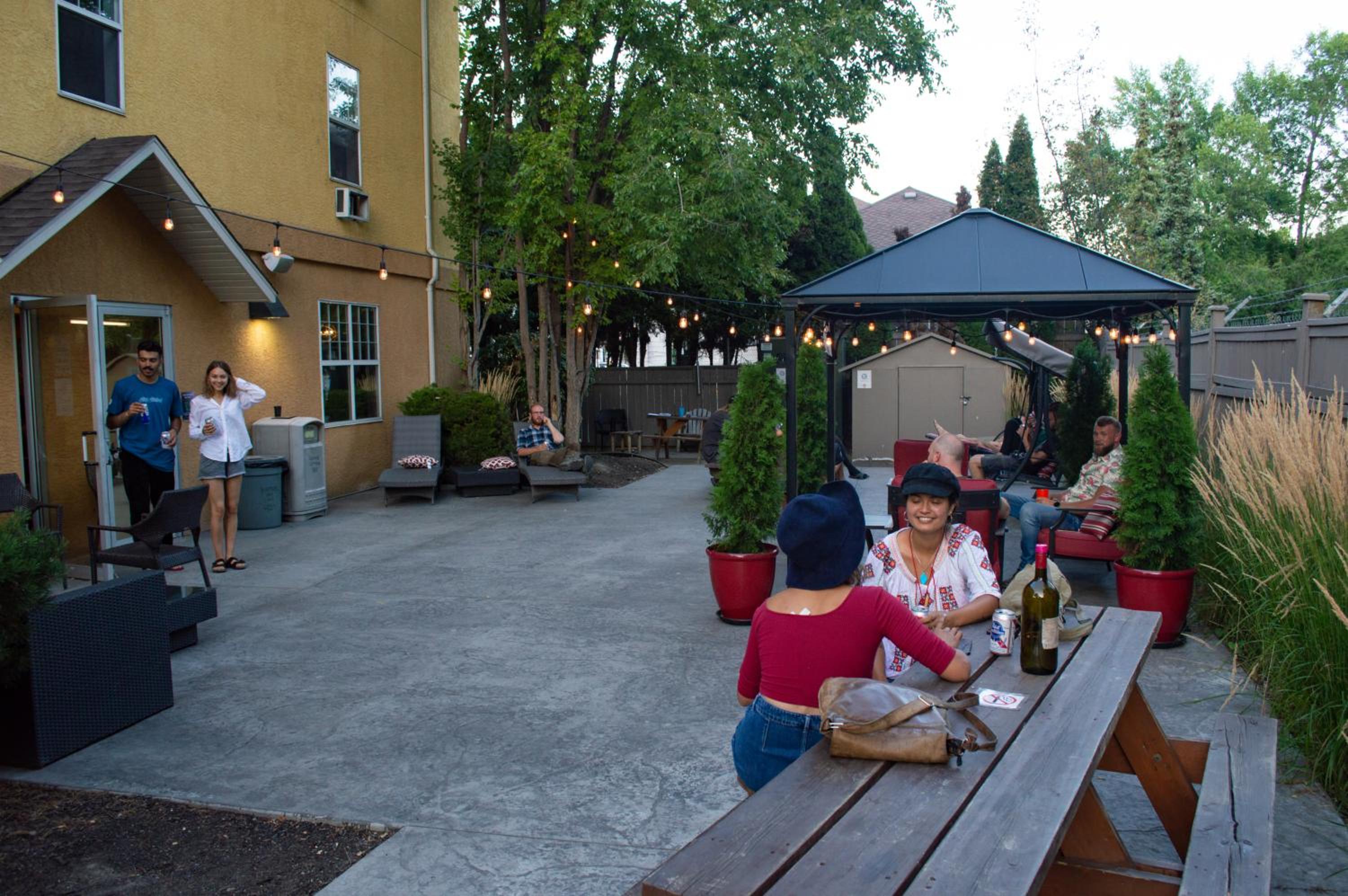 HI Kelowna Hostel