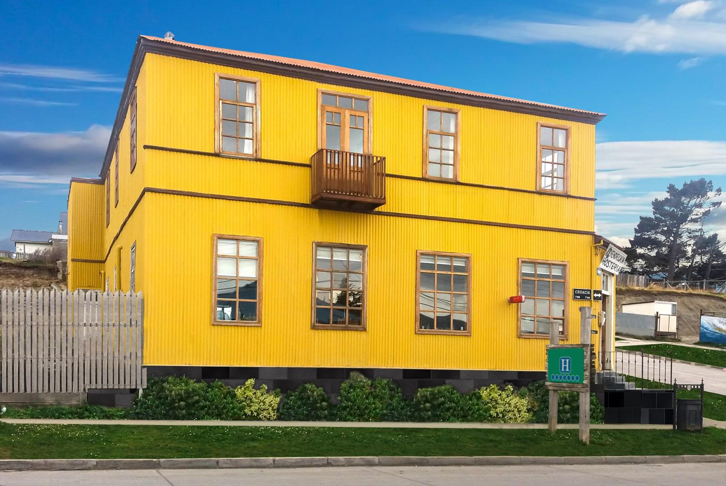 Yendegaia House