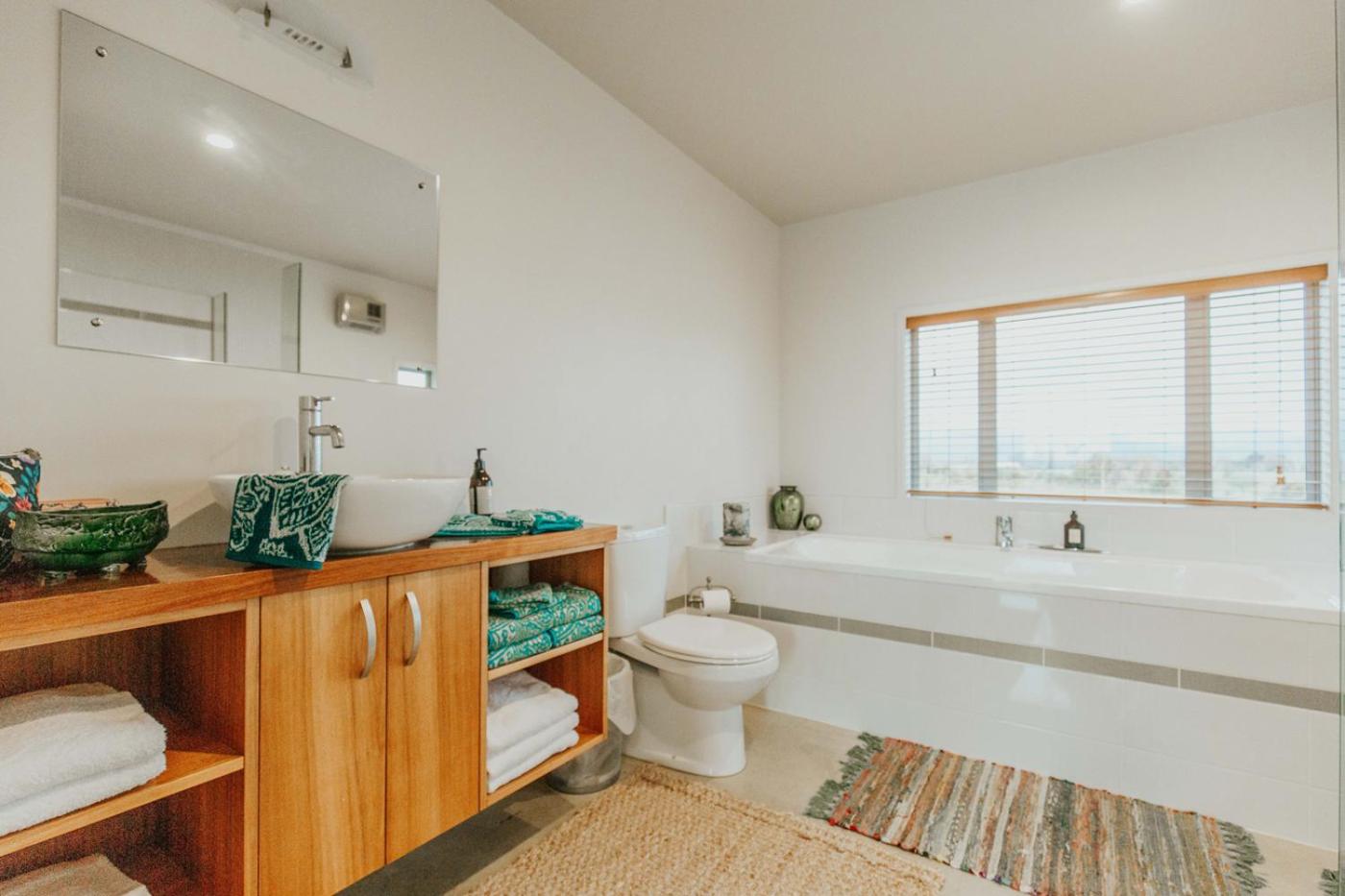 Appleby House & Rabbit Island Huts 17