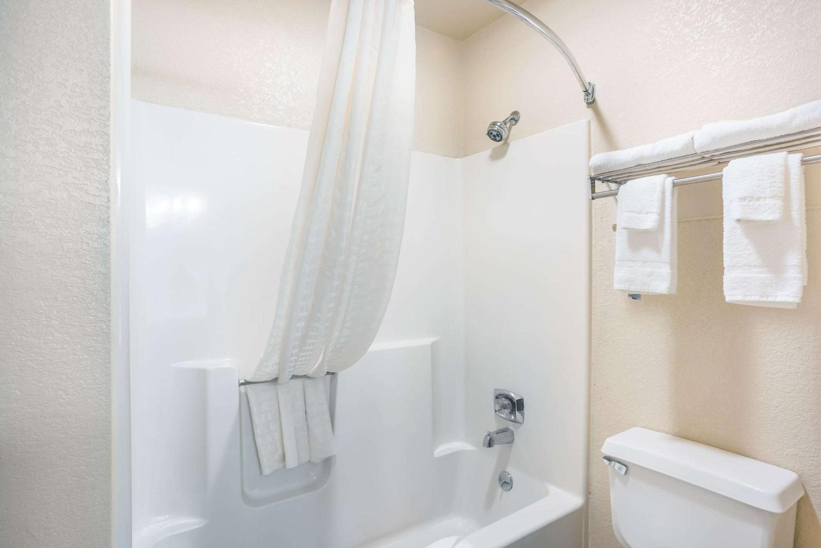 Quality Inn Cedar Rapids South