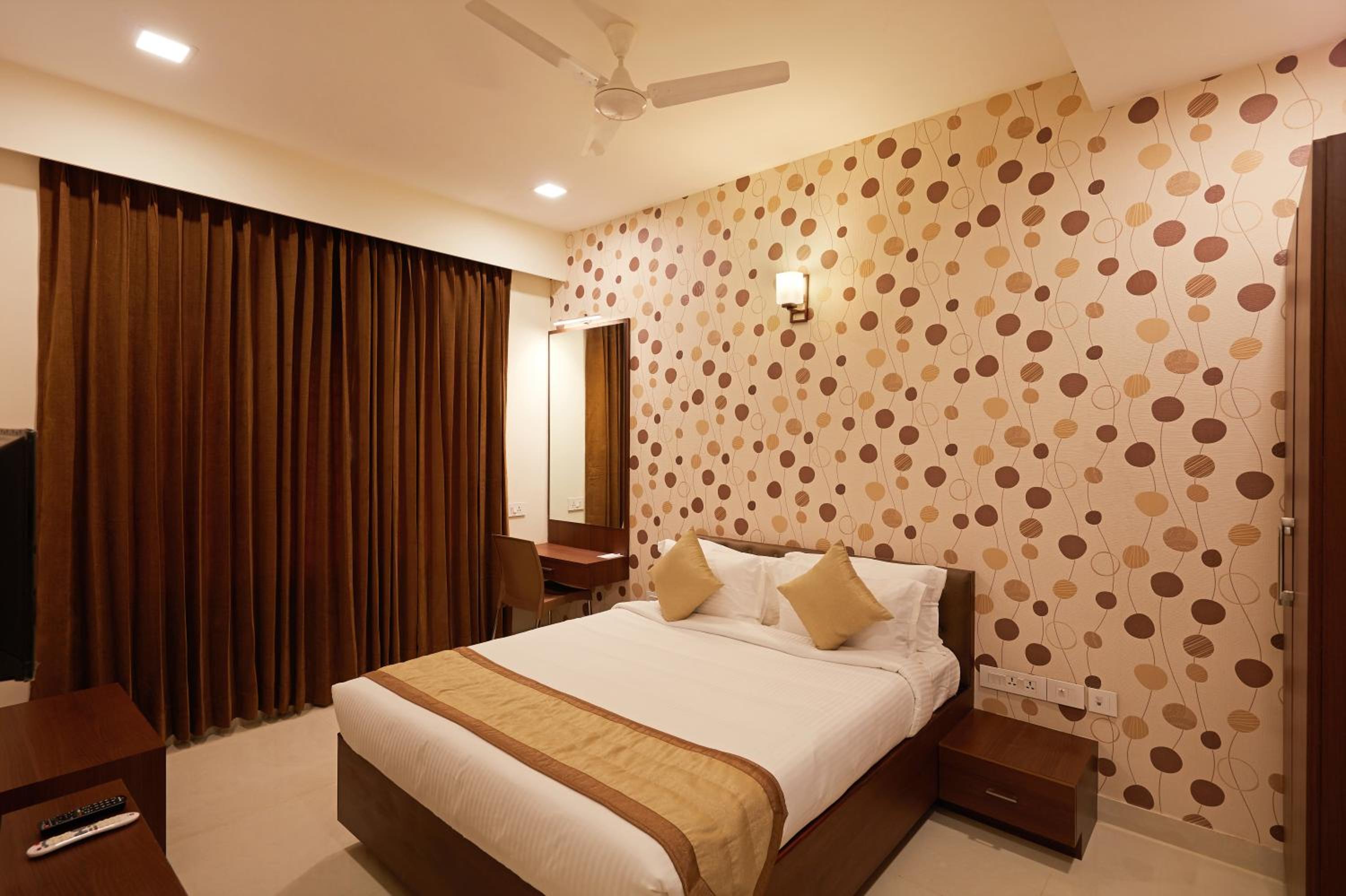 Hotel Kamar Residences and Banquets