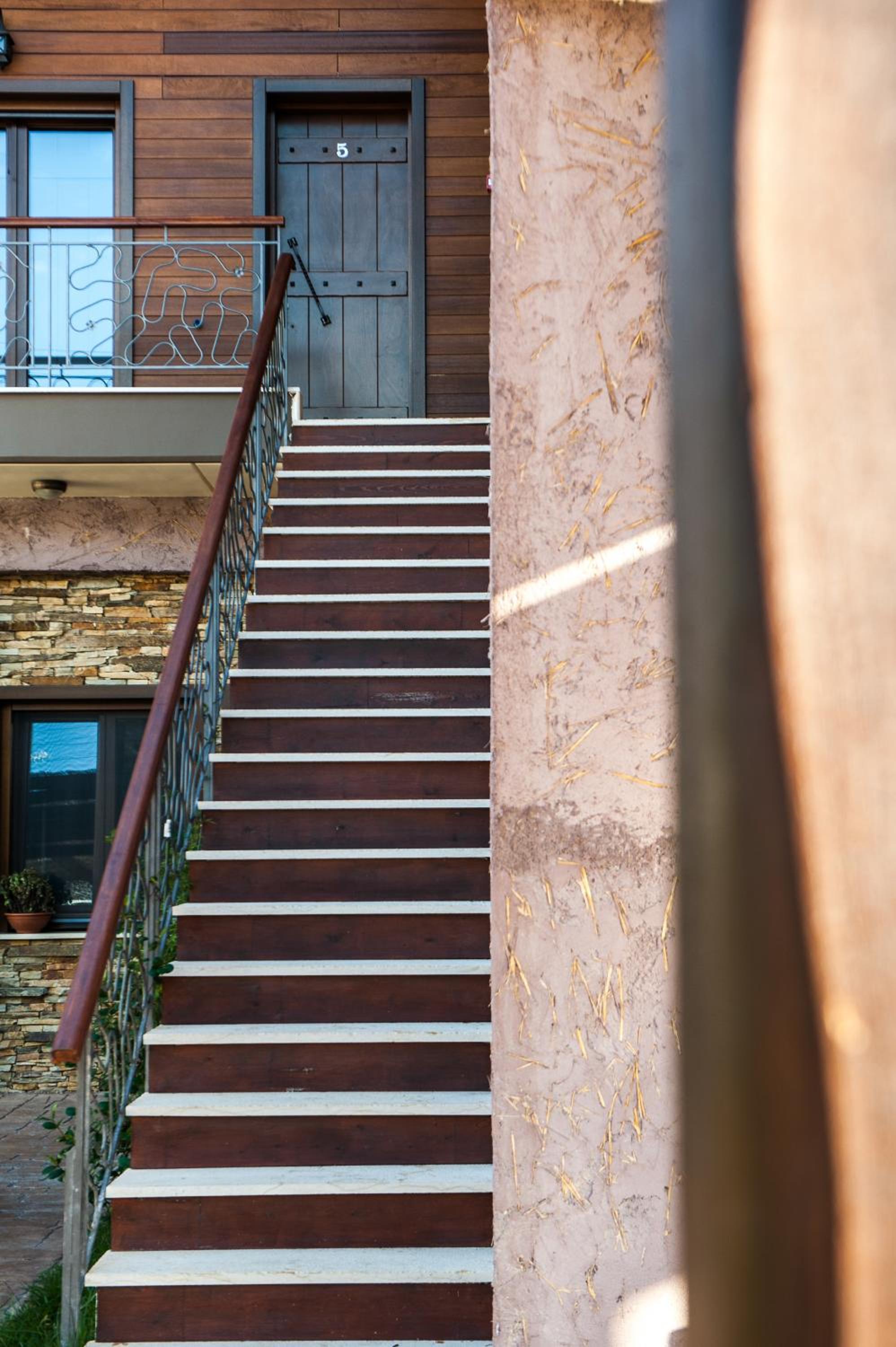 Polys Guest House