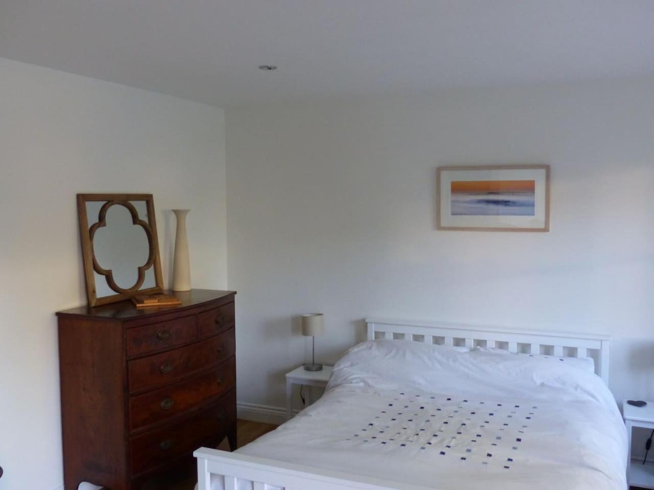 Littlemead - Newly renovated private studio near Glastonbury view 5