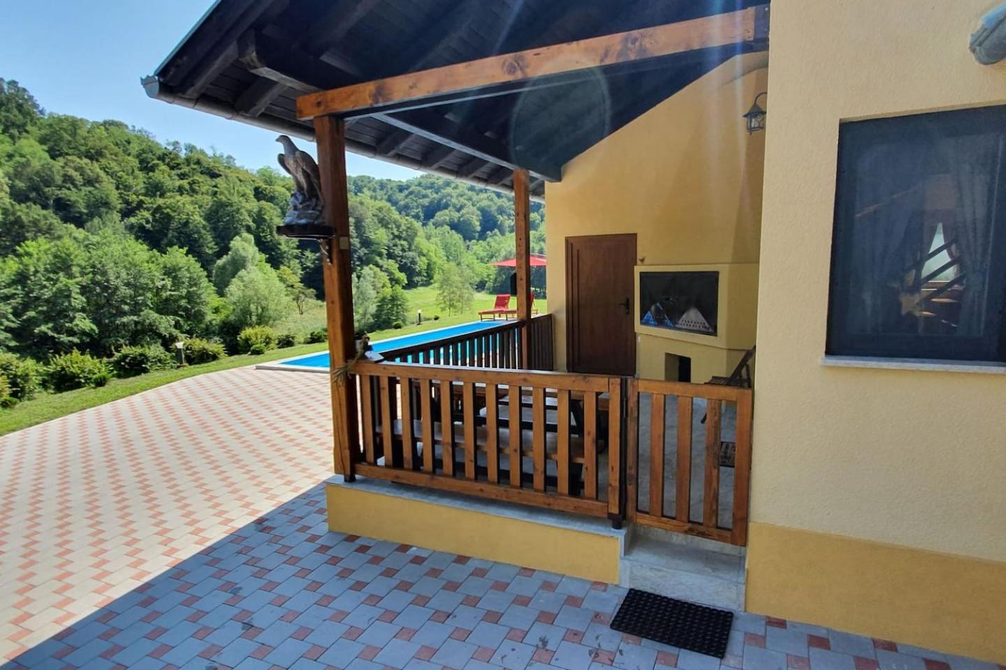 VILA LASOVIC + POOL + JACUZZI + SAUNA view 4