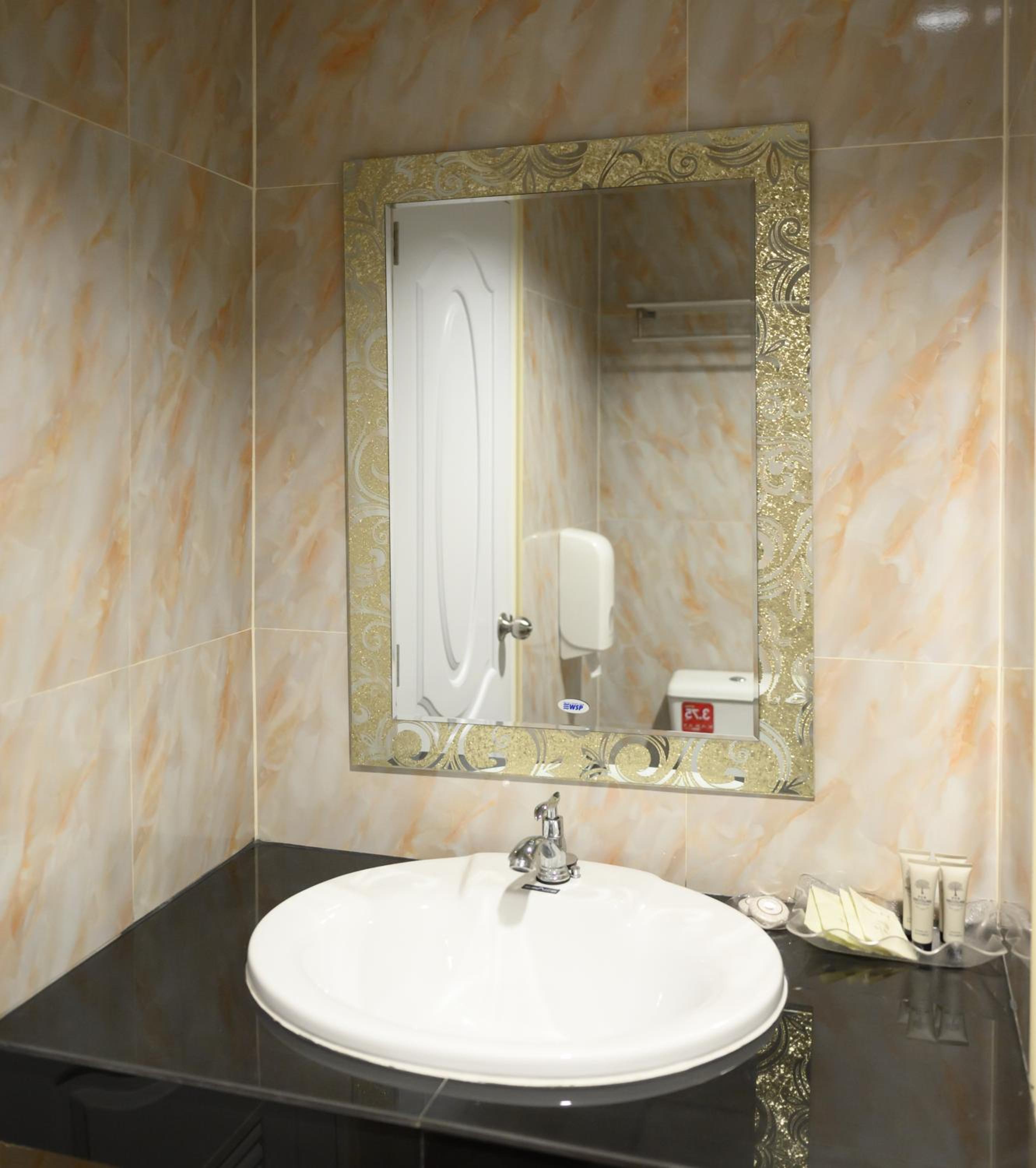 Don Mueang Place Hotel