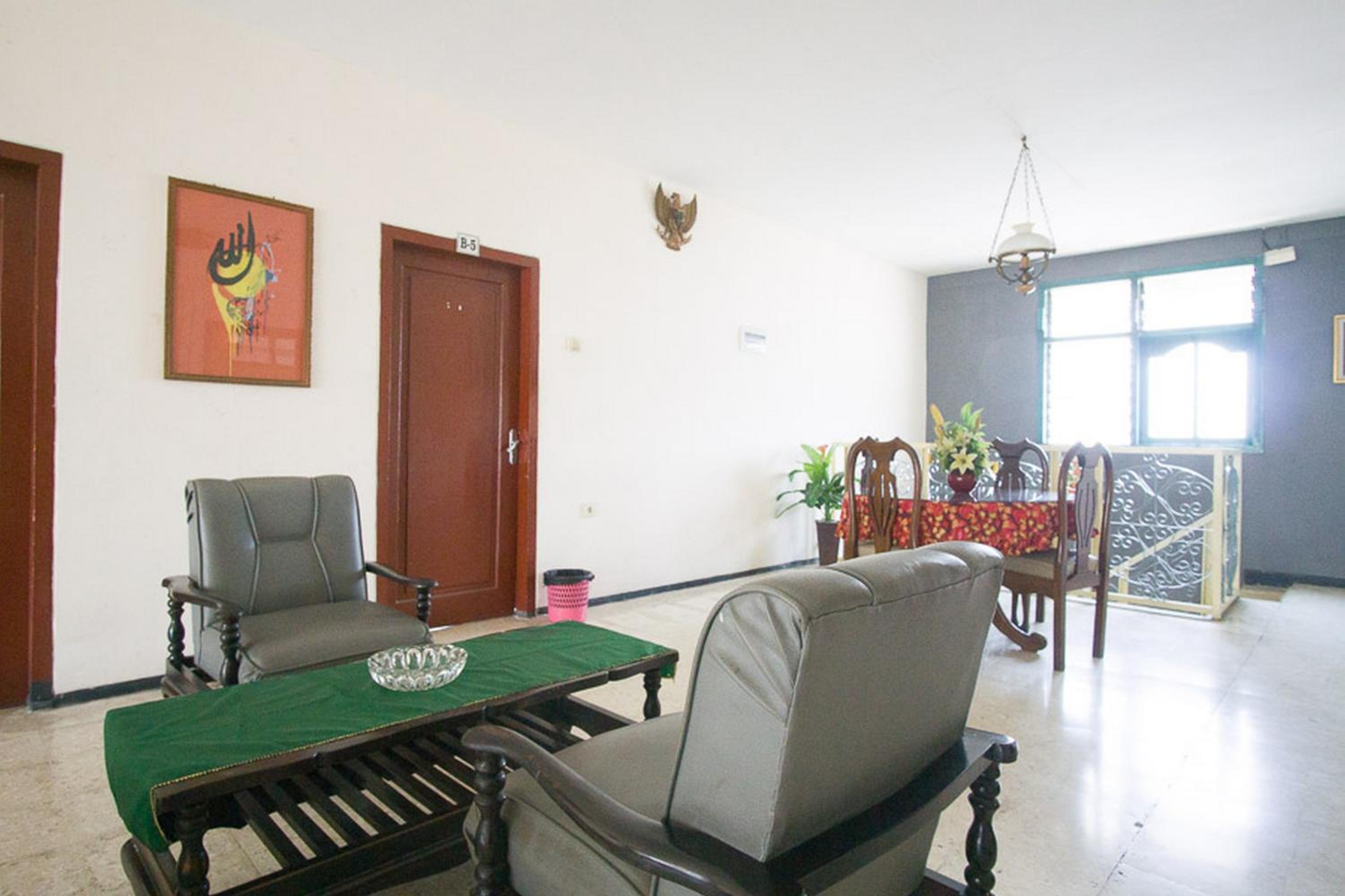 RedDoorz Syariah @ Jalan Gajah Mada view 4