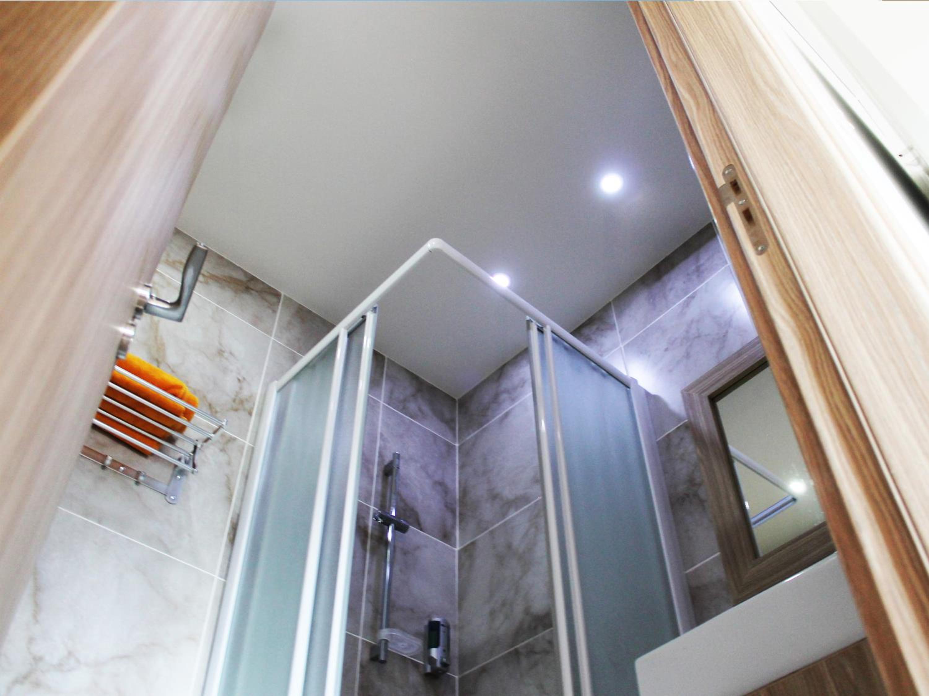 Rebioz Hotel
