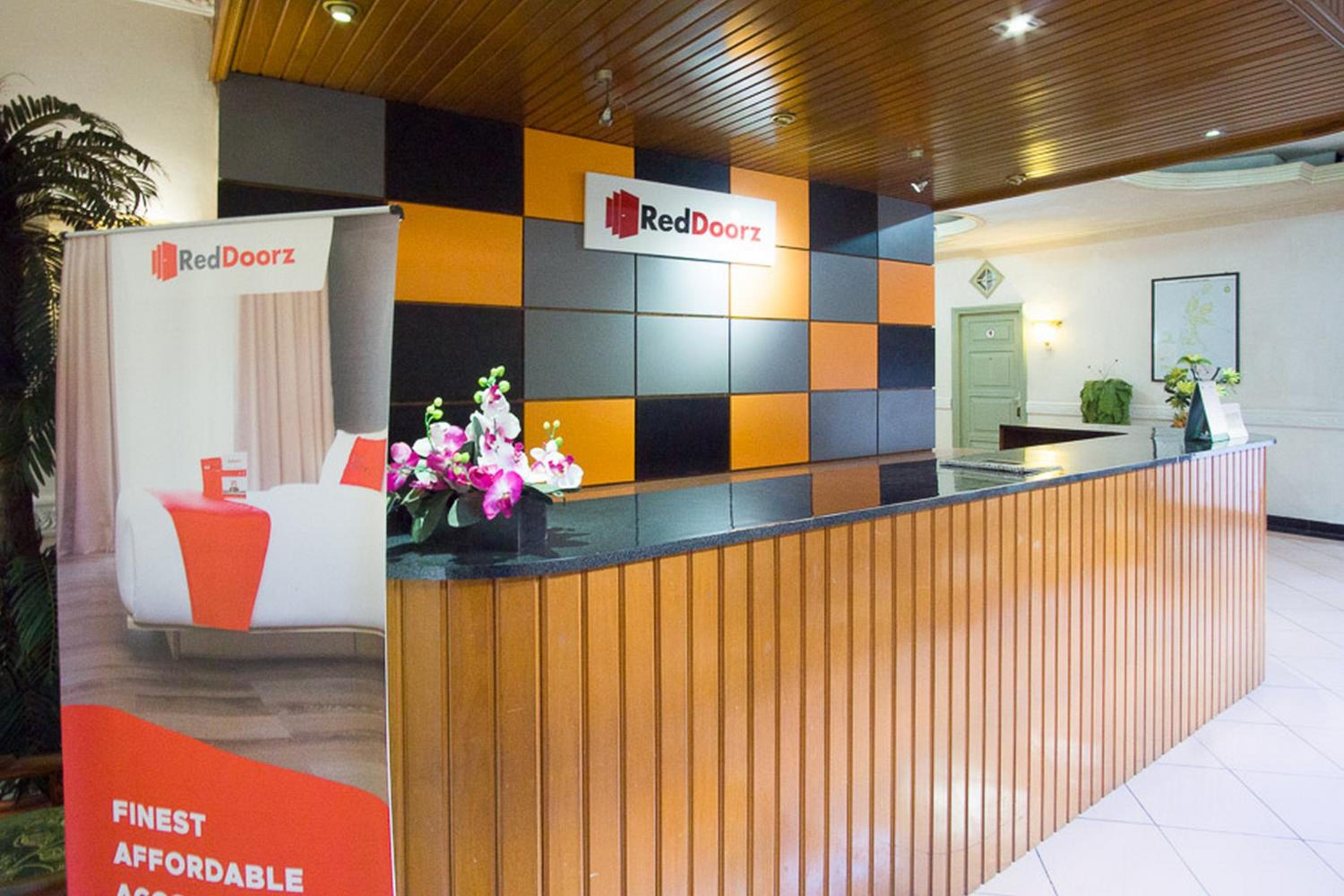 RedDoorz near Pantai Falajawa Kota Ternate view 5